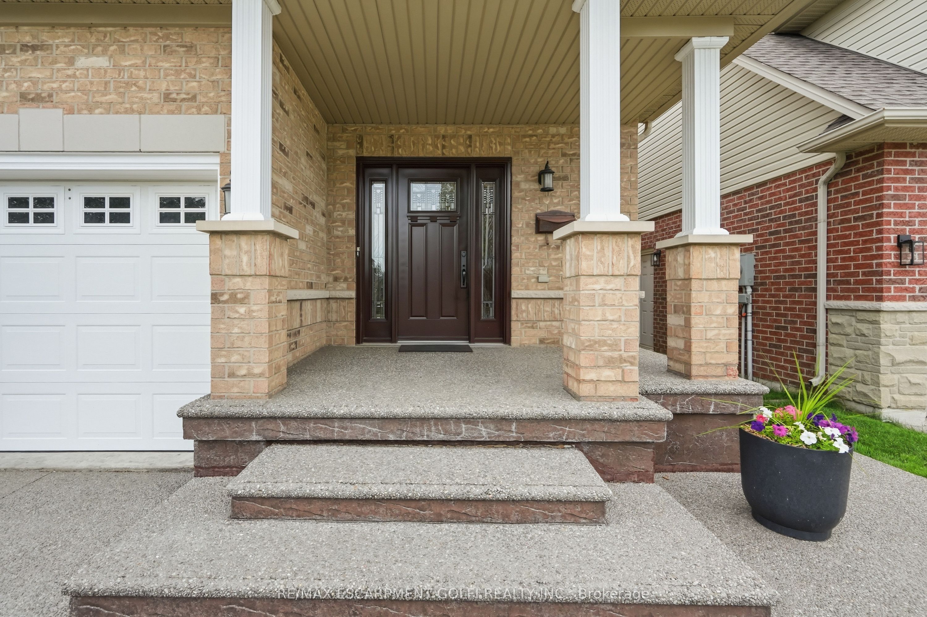 78 Waterberry Trail, Hamilton, ON L9C 0B2 photo 3