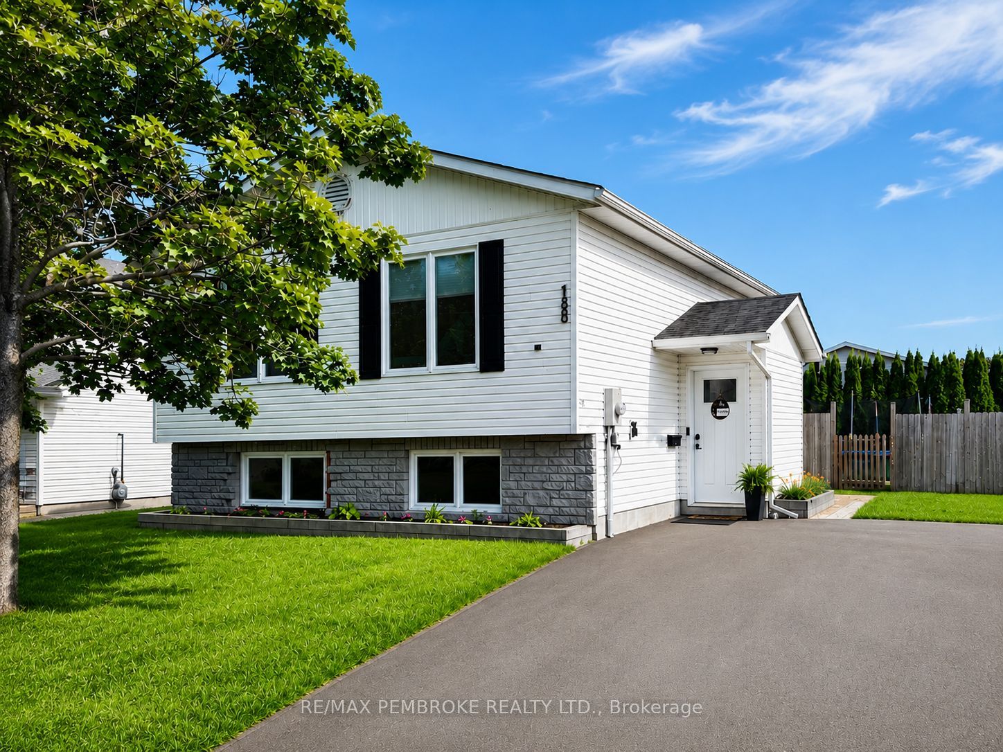 180 Garden Street, Pembroke, ON K8A 2H3