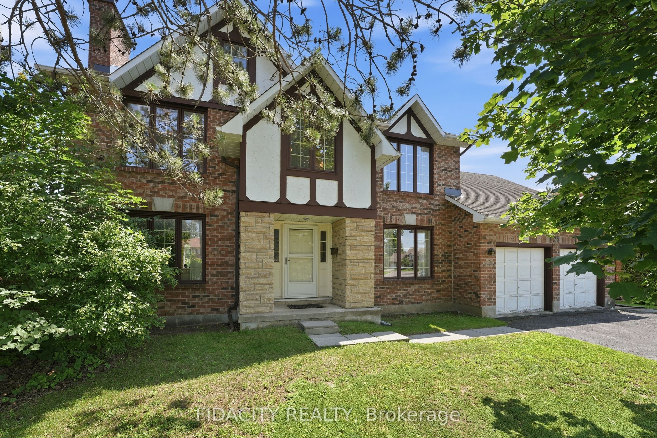 25 Pine Bluff Trail, Stittsville - Munster - Richmond, ON K2S 1E1