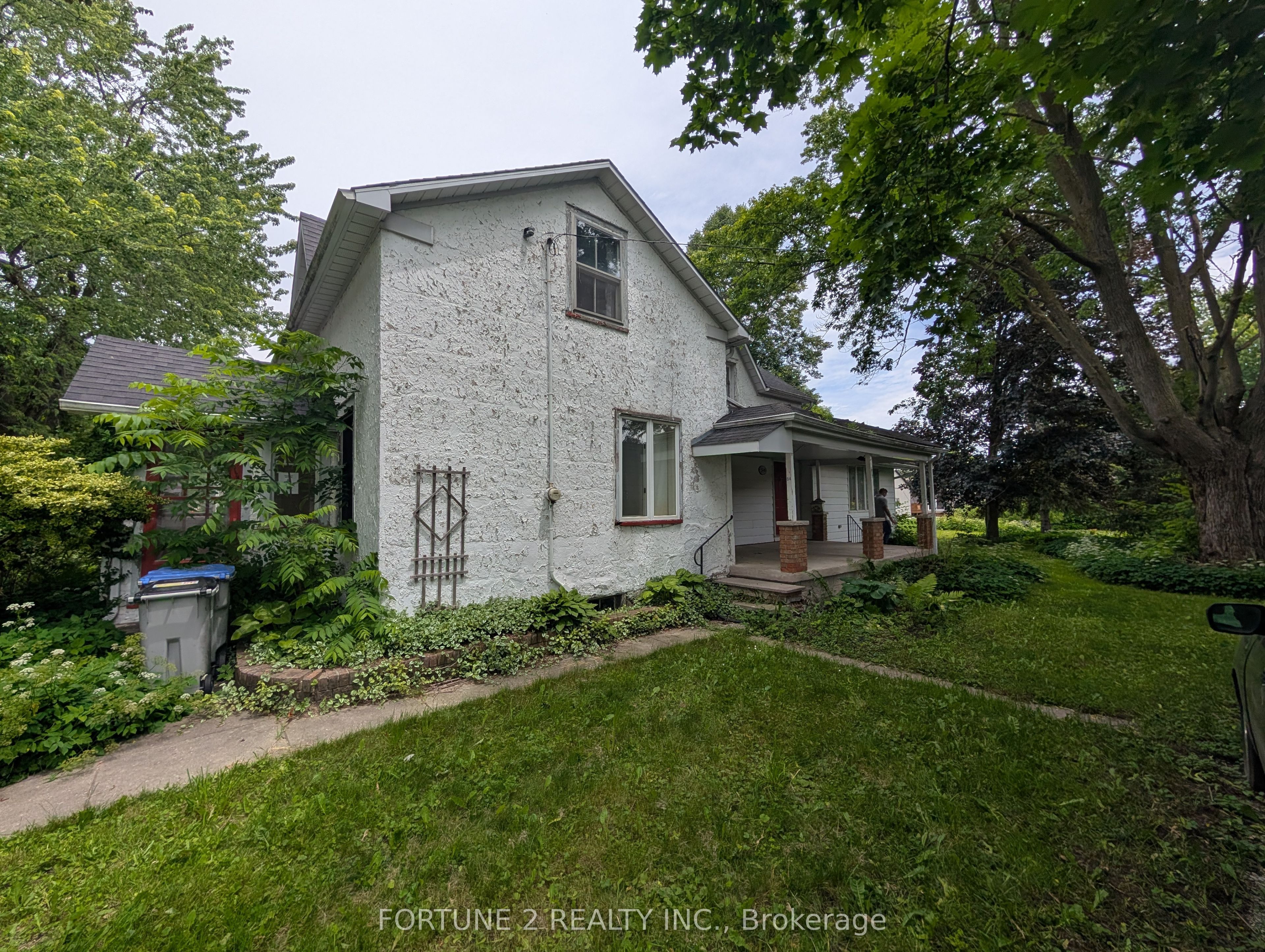 54 MAIN Street N, Huron East, ON N0K 1W0 photo 4