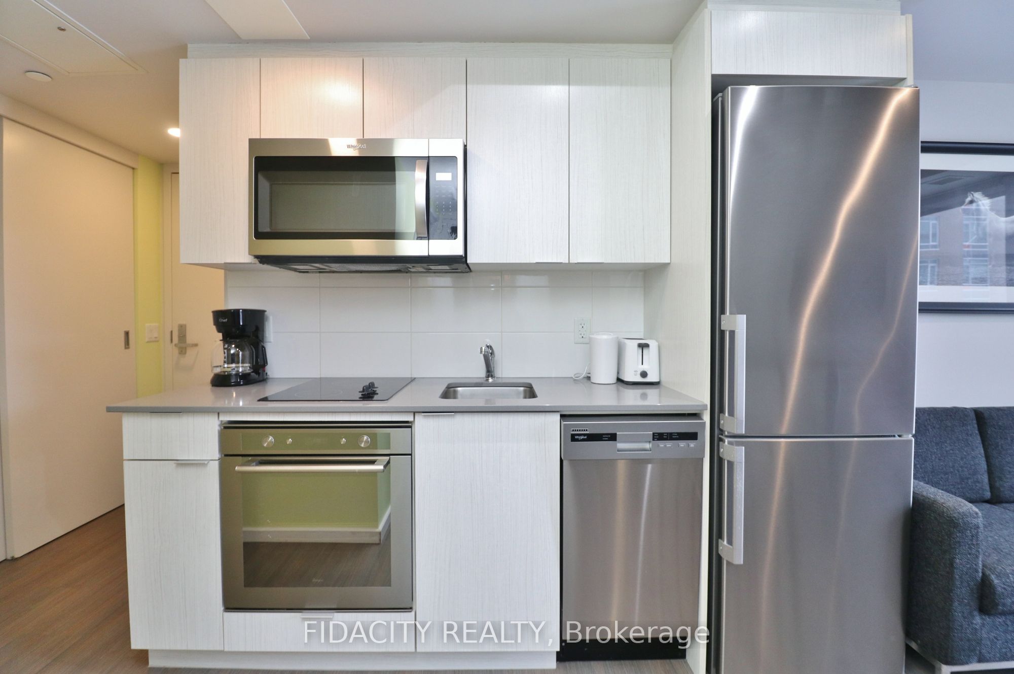 105 Champagne Avenue S 719, Dows Lake - Civic Hospital and Area, ON K1S 5E5 photo 4