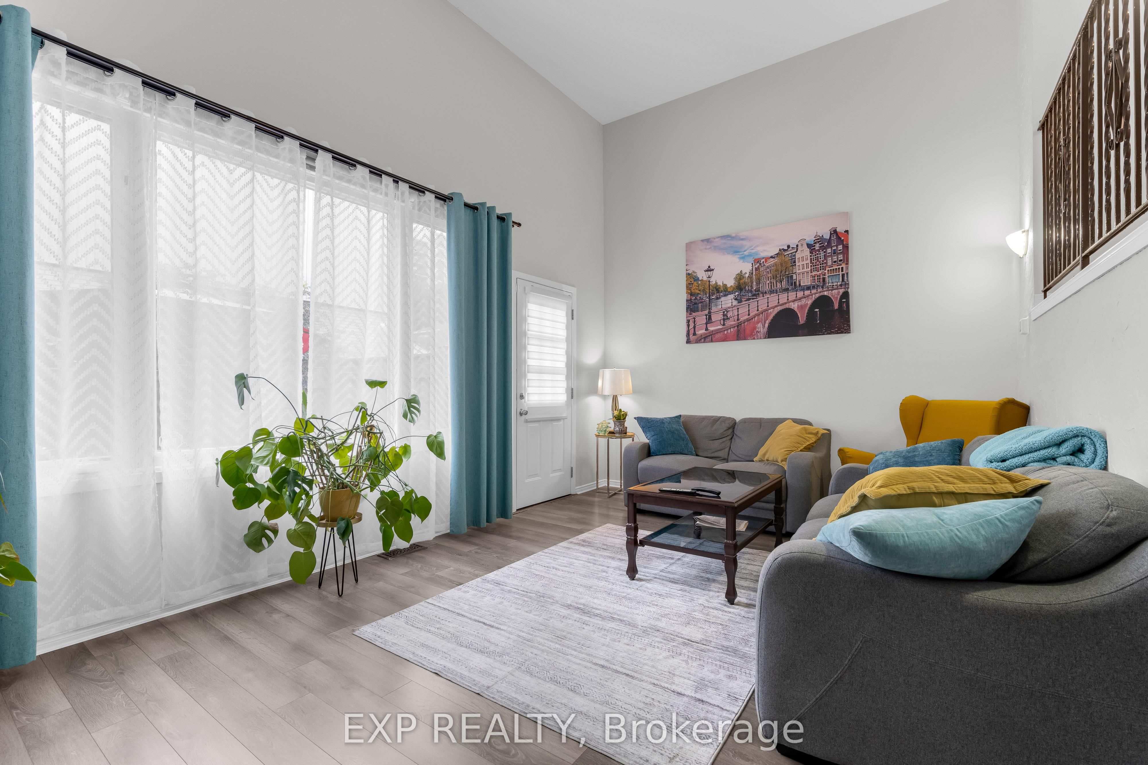 3 Glen Vista Drive, Hamilton, ON L8K 6L6