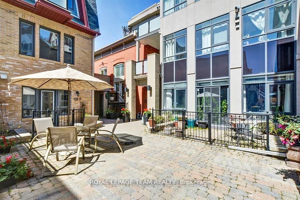 124 Guigues Avenue B204, Lower Town - Sandy Hill, ON K1N 5H7 photo 2