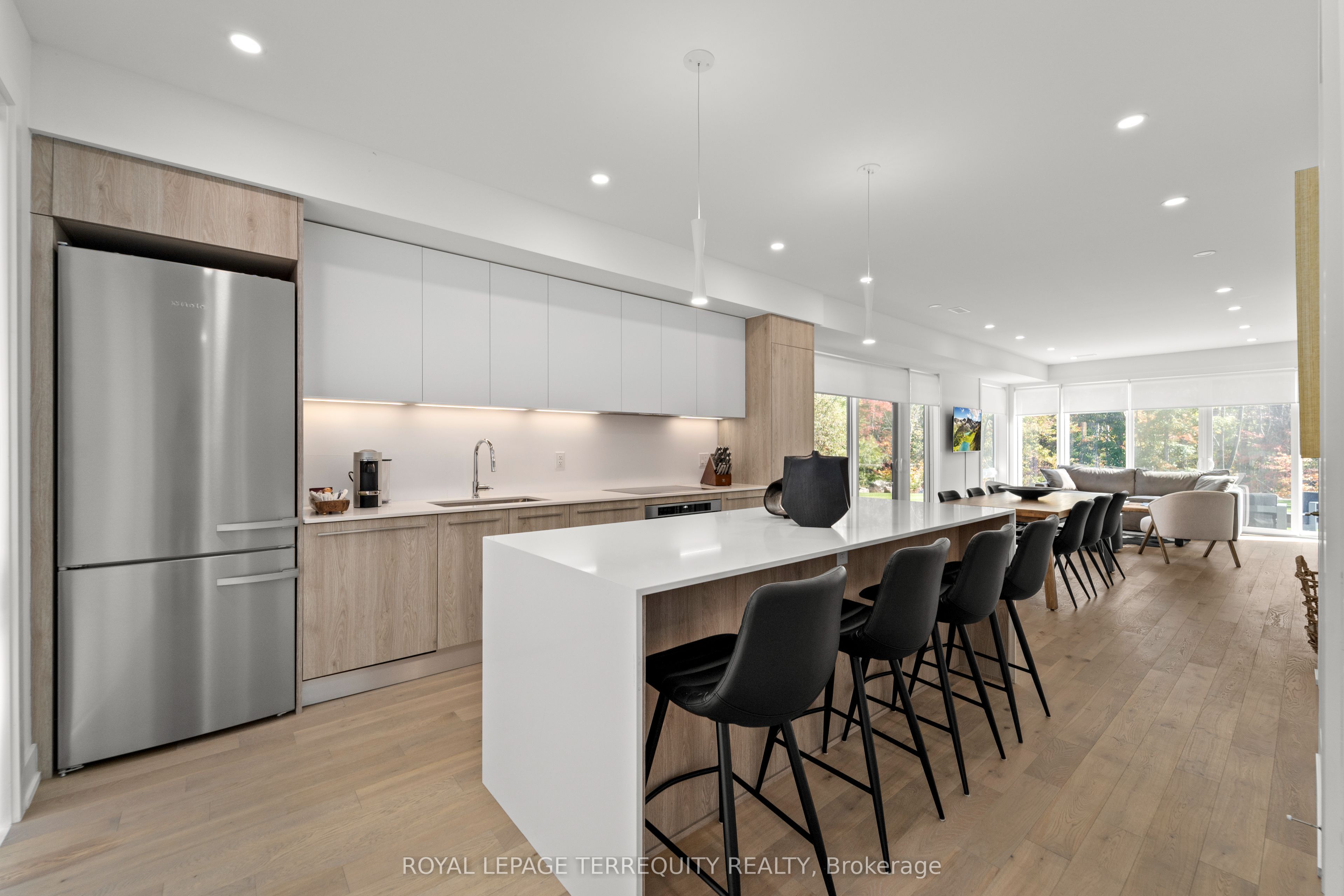 35 Rockmount Crescent, Gravenhurst, ON P1P 0A6 photo 3