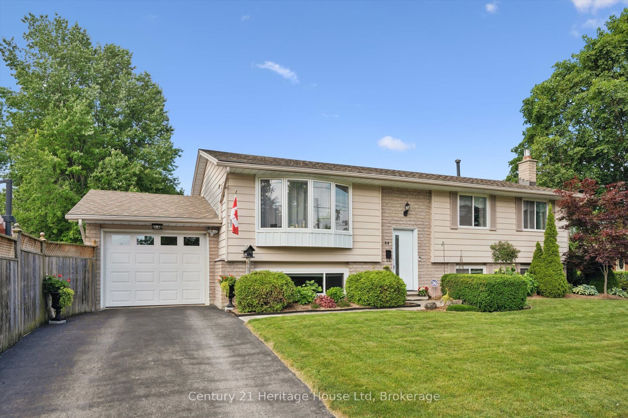 44 Inverness Drive, Guelph, ON N1E 6K3 photo 3