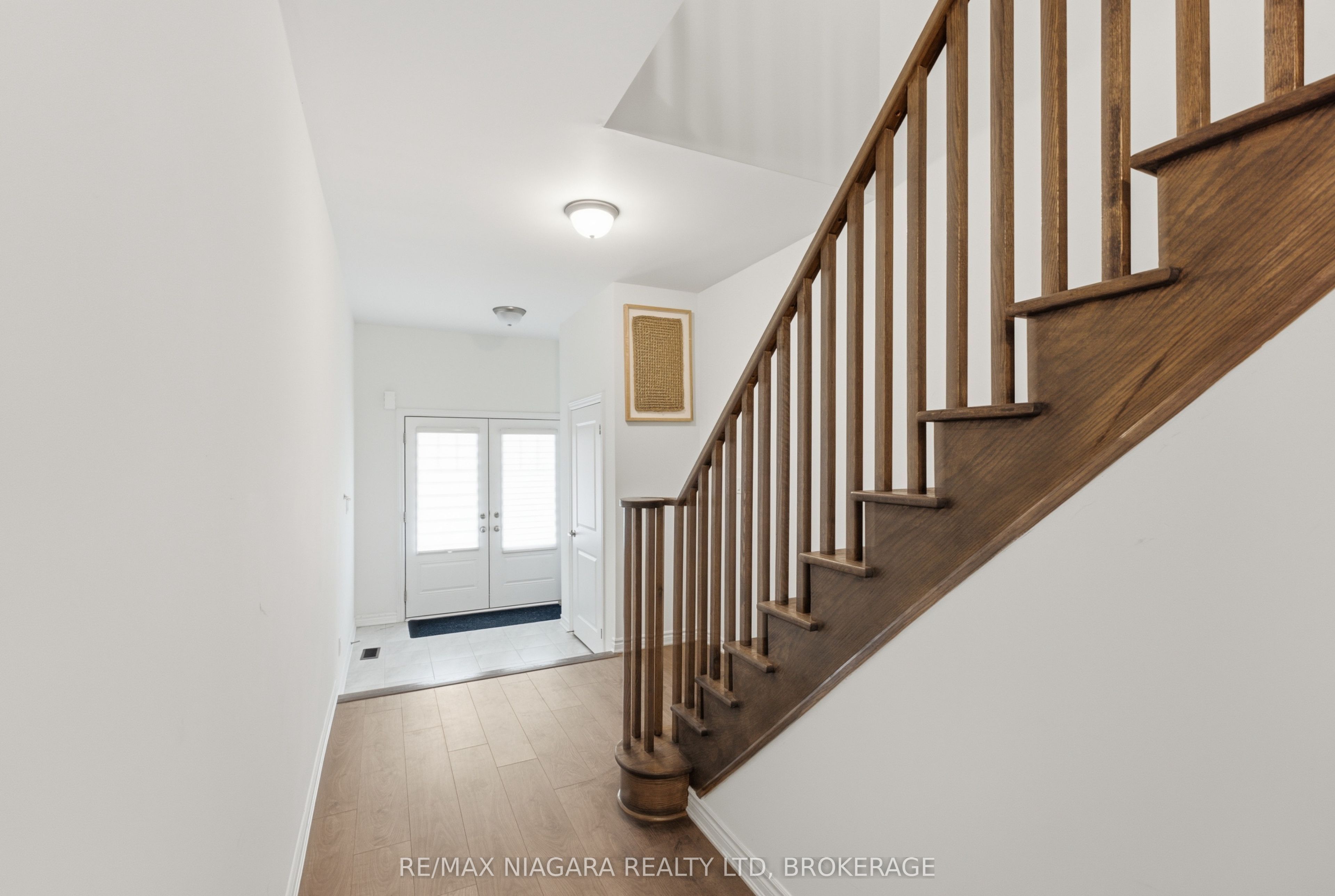 56 Sapphire Way, Thorold, ON L2V 0B8 photo 5