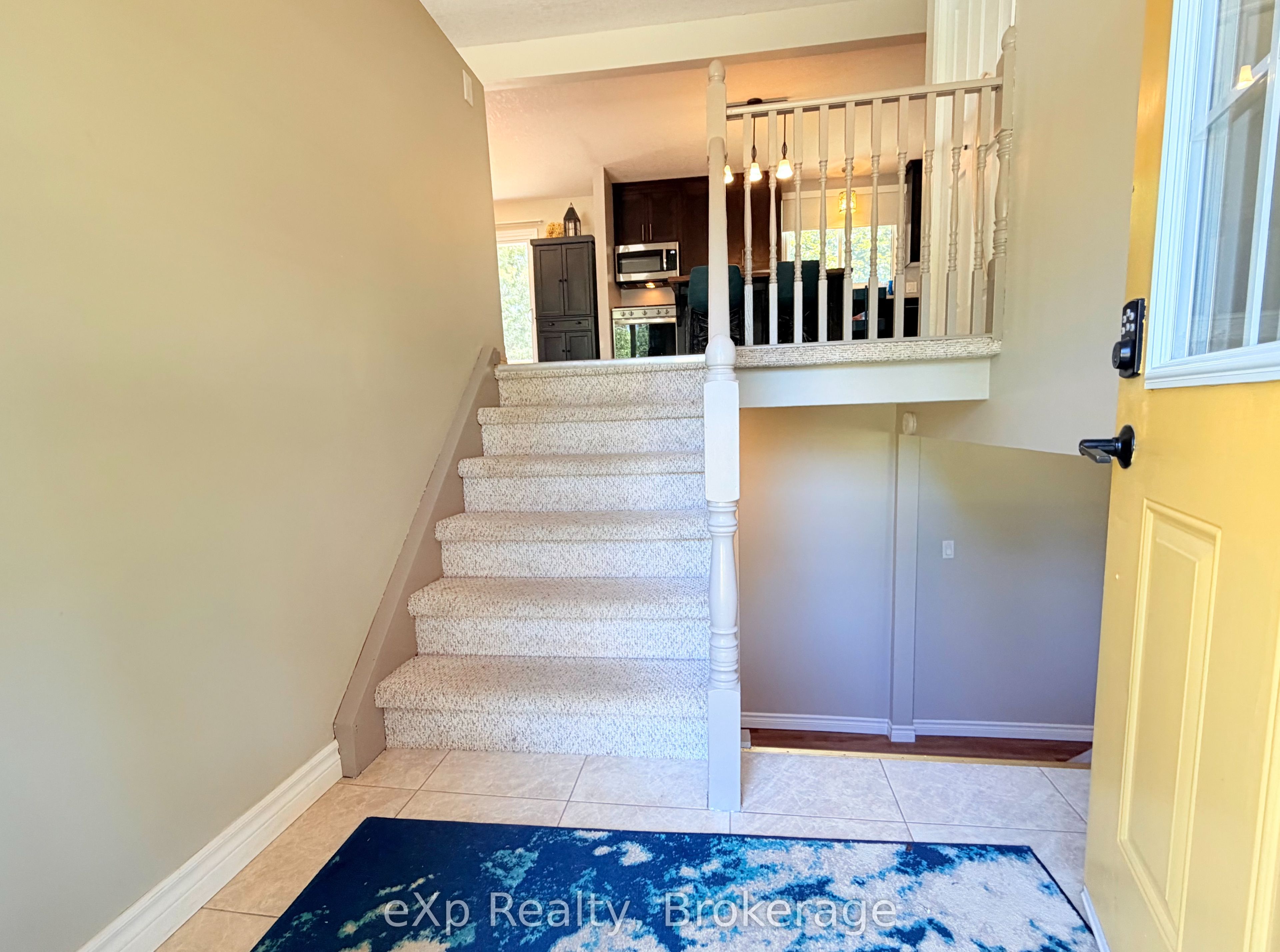 160 WESTFALL Crescent, West Grey, ON N4N 3B9 photo 2