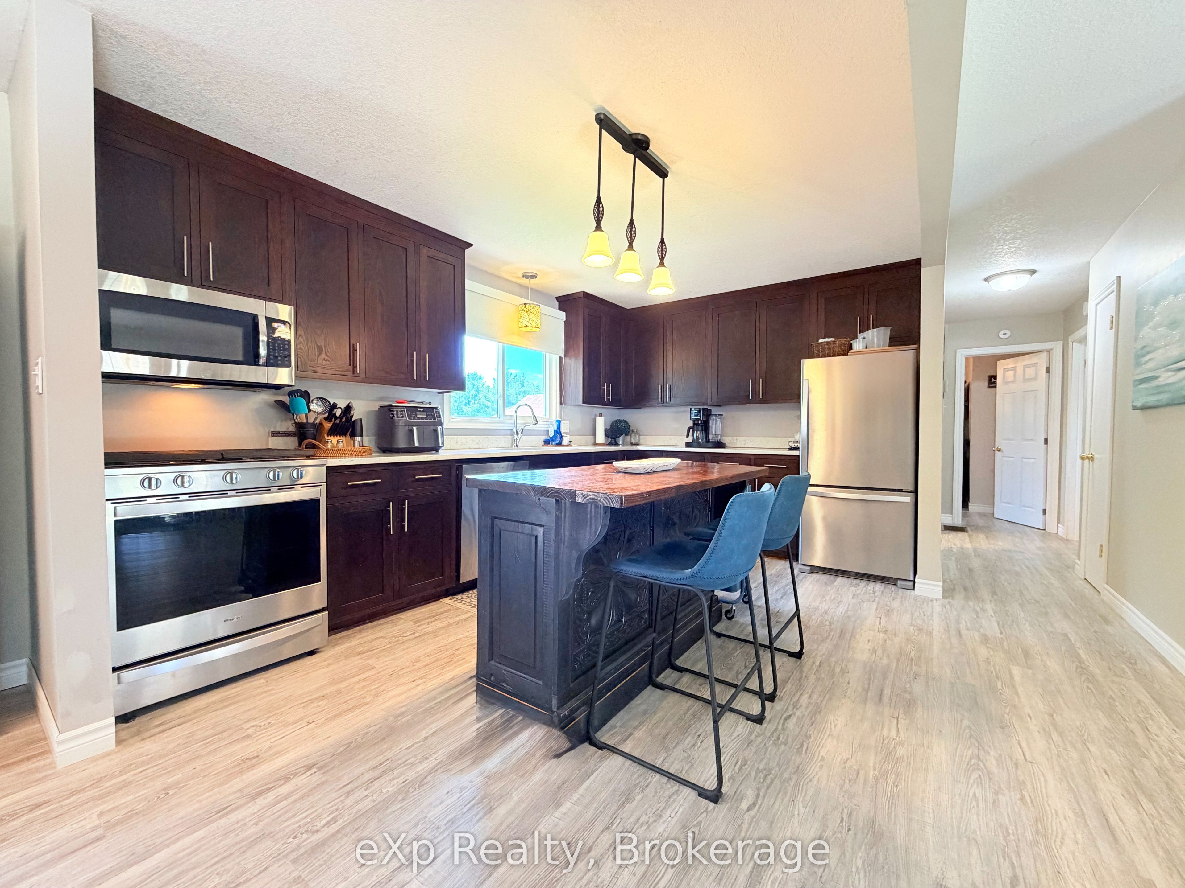 160 WESTFALL Crescent, West Grey, ON N4N 3B9 photo 4