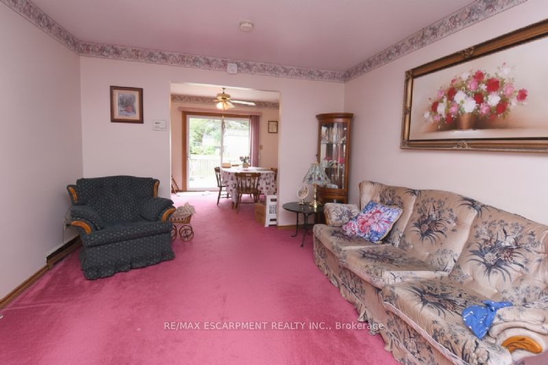 6 Viscount Road, Brantford, ON N3P 1J2 photo 3