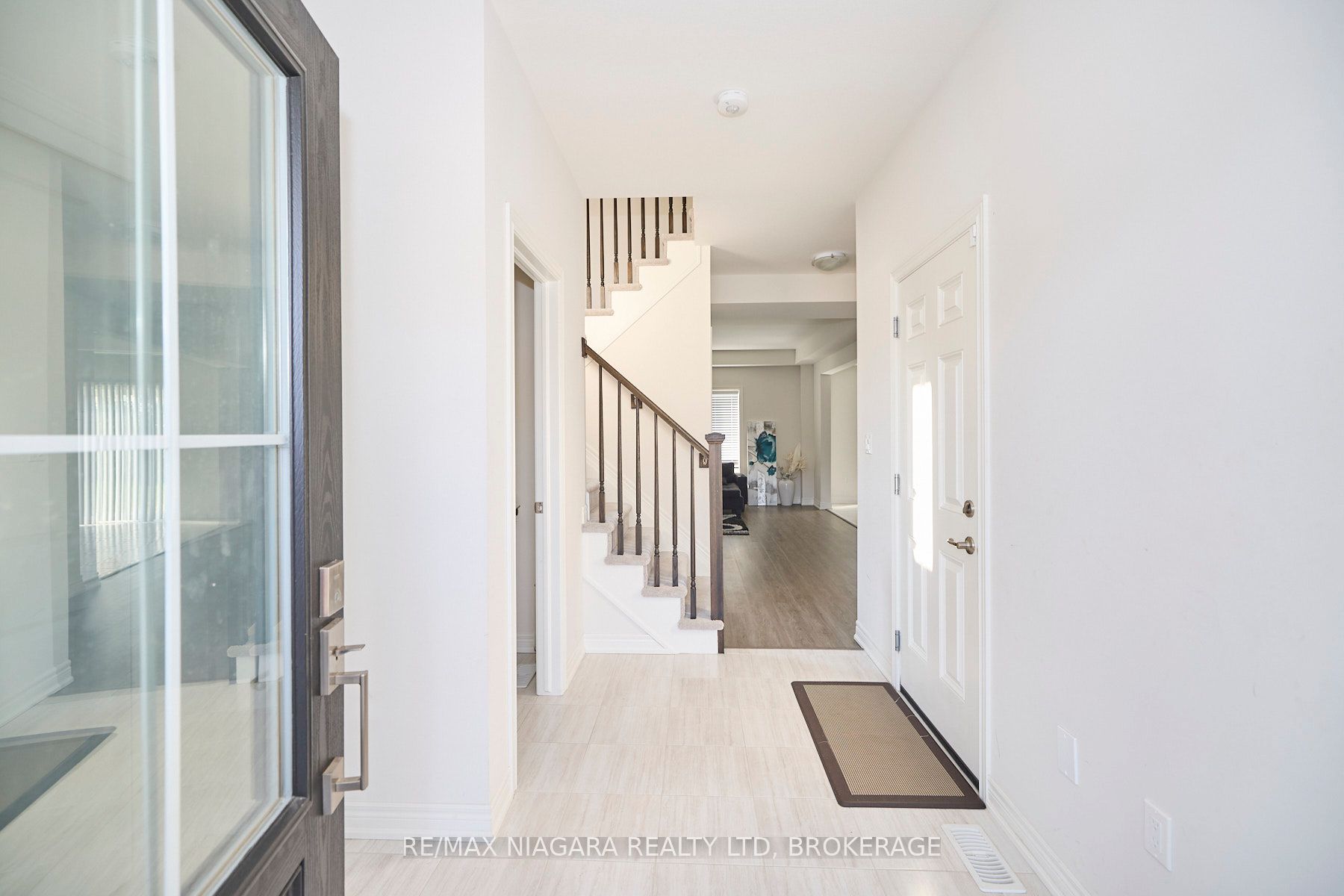 3595 Carolina Court, Fort Erie, ON L0S 1N0 photo 5