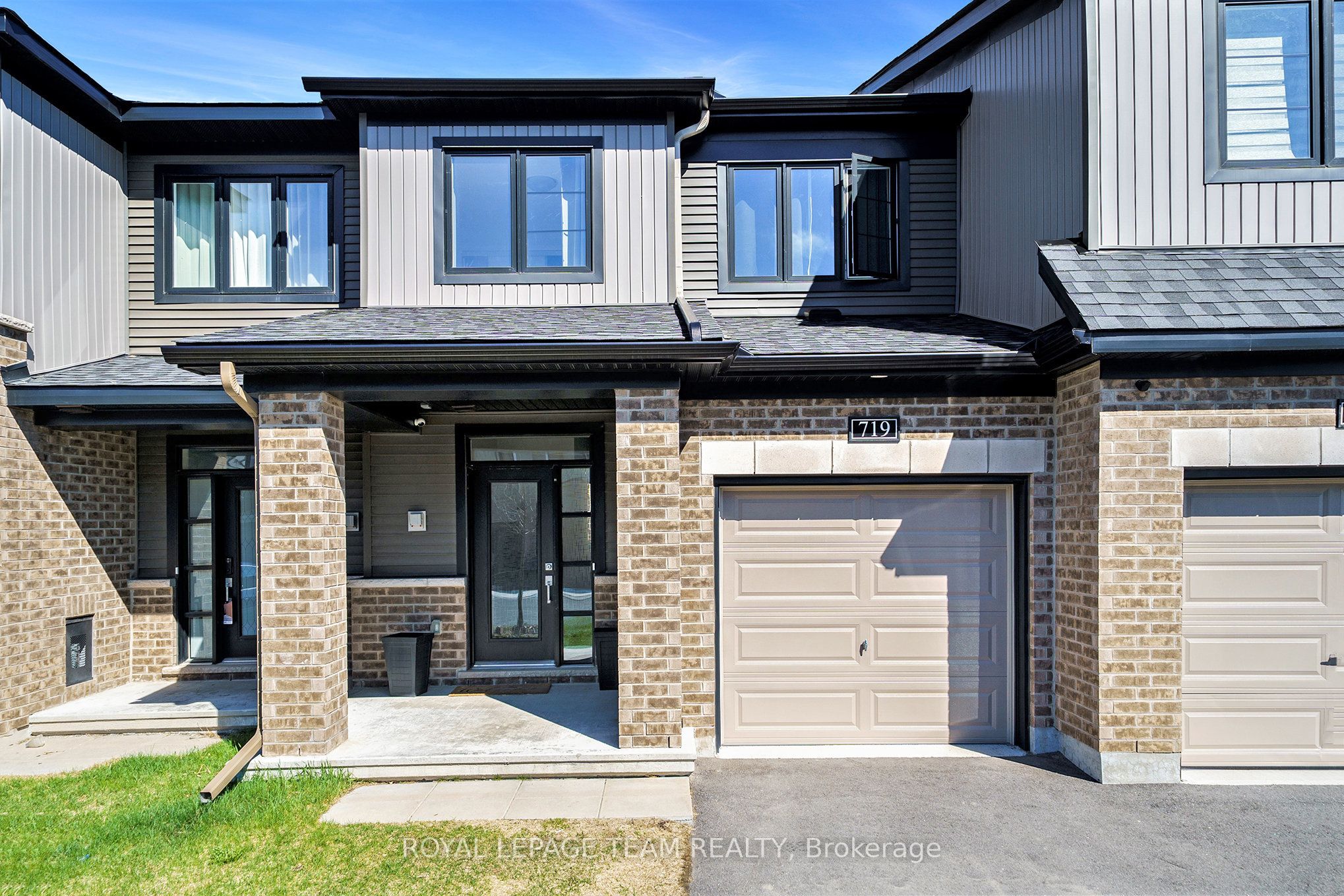 719 DONERAILE Walk, Barrhaven, ON K2J 7B9 photo 5
