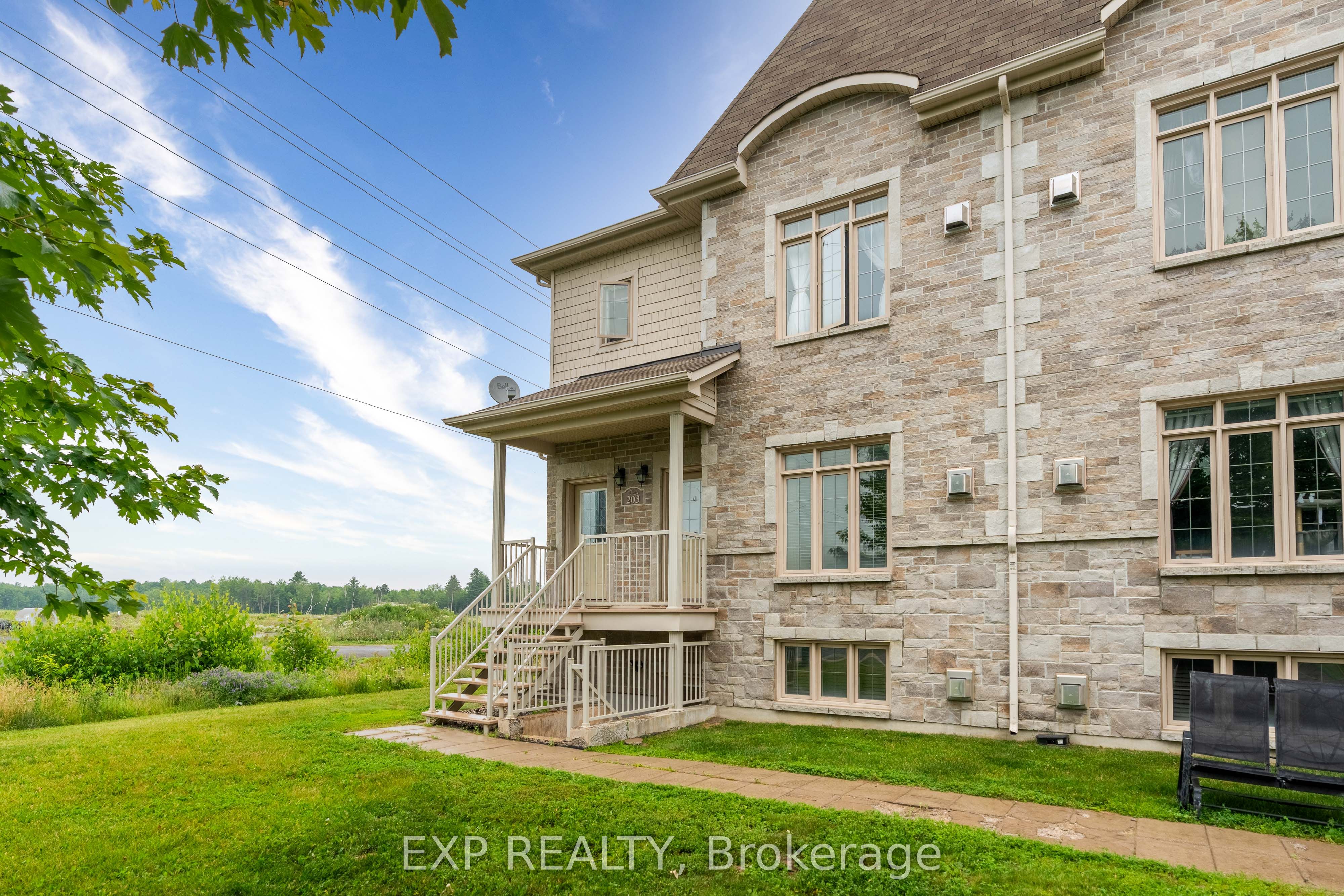 203 Bourdeau Boulevard 3, The Nation, ON K0A 2M0 photo 3