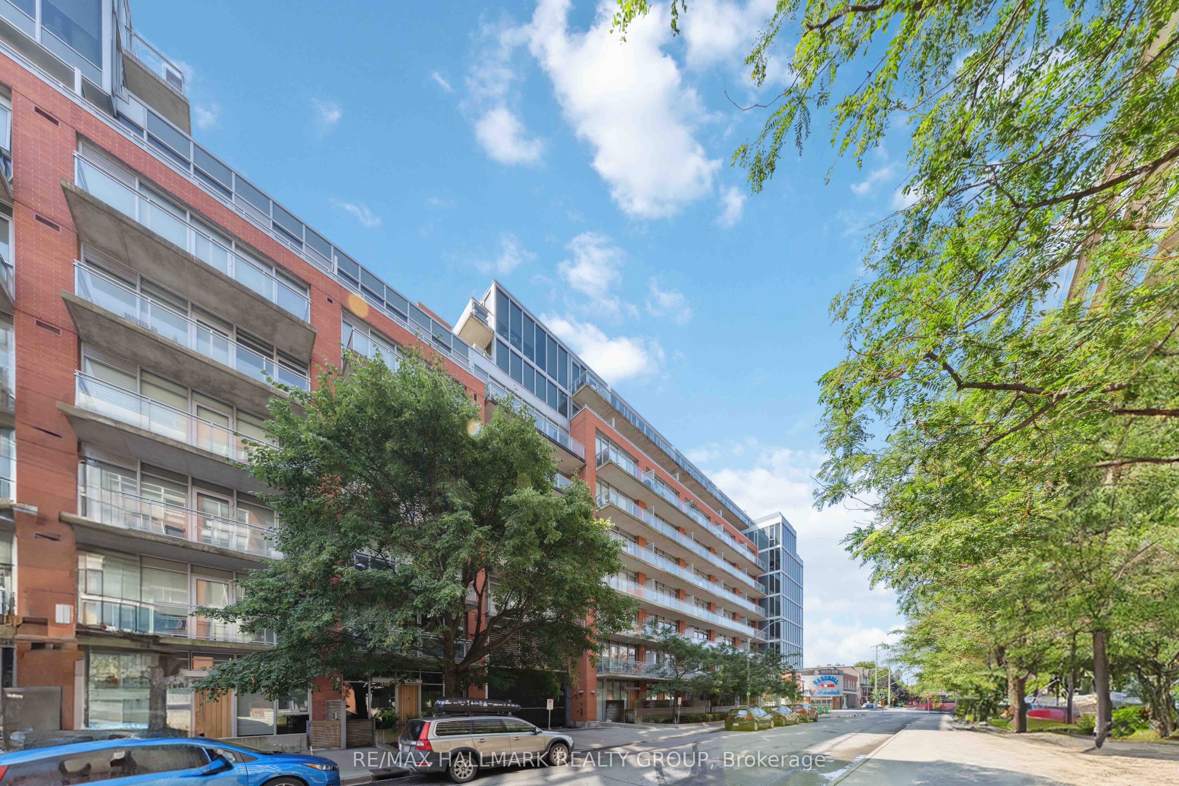 360 McLeod Street 313, Ottawa Centre, ON K2P 1A9