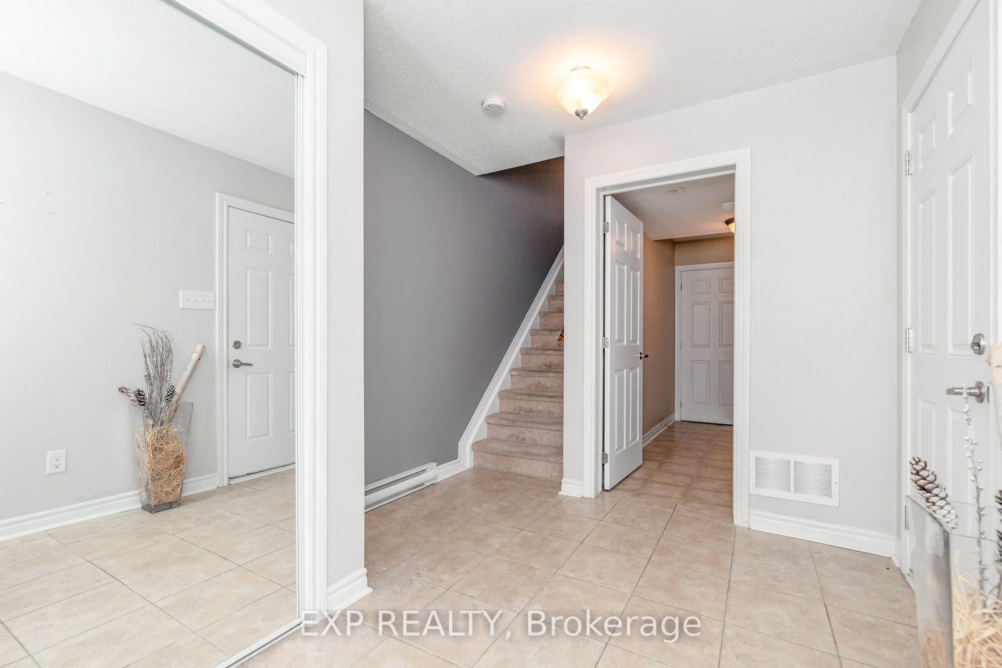 960 Messor Crescent, Stittsville - Munster - Richmond, ON K2S 0L7 photo 5
