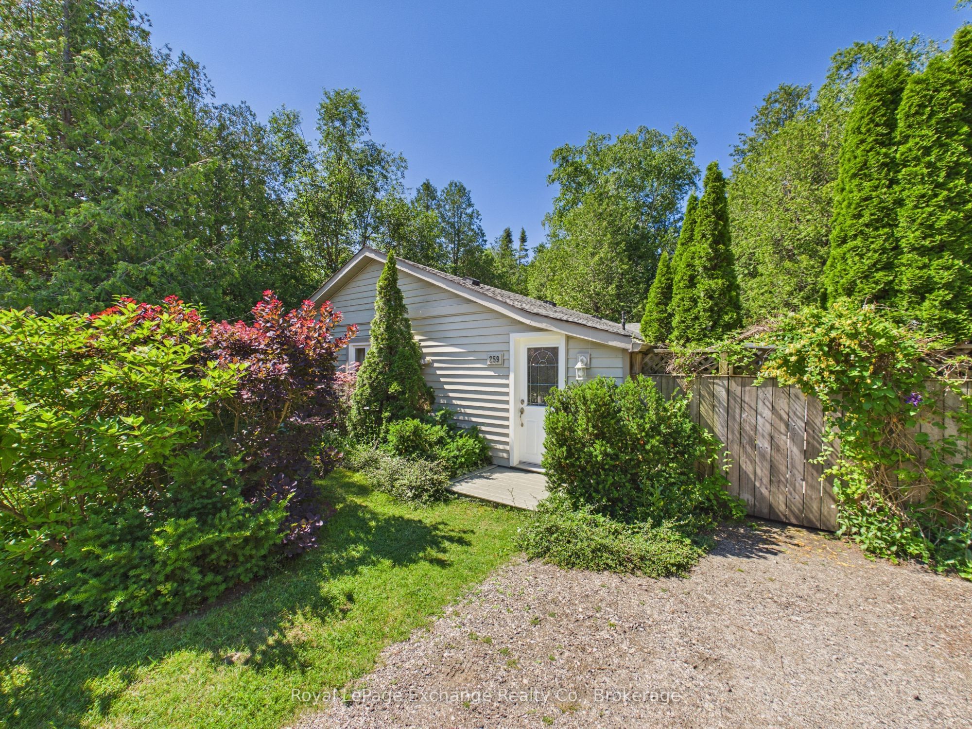 259 St. Arnaud Street, Huron-Kinloss, ON N0G 2R0 photo 2