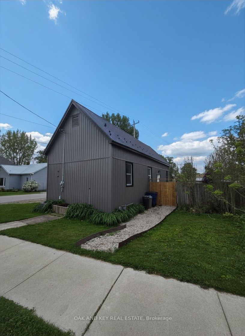 22933 Hagerty Road, Newbury, ON N0L 1Z0