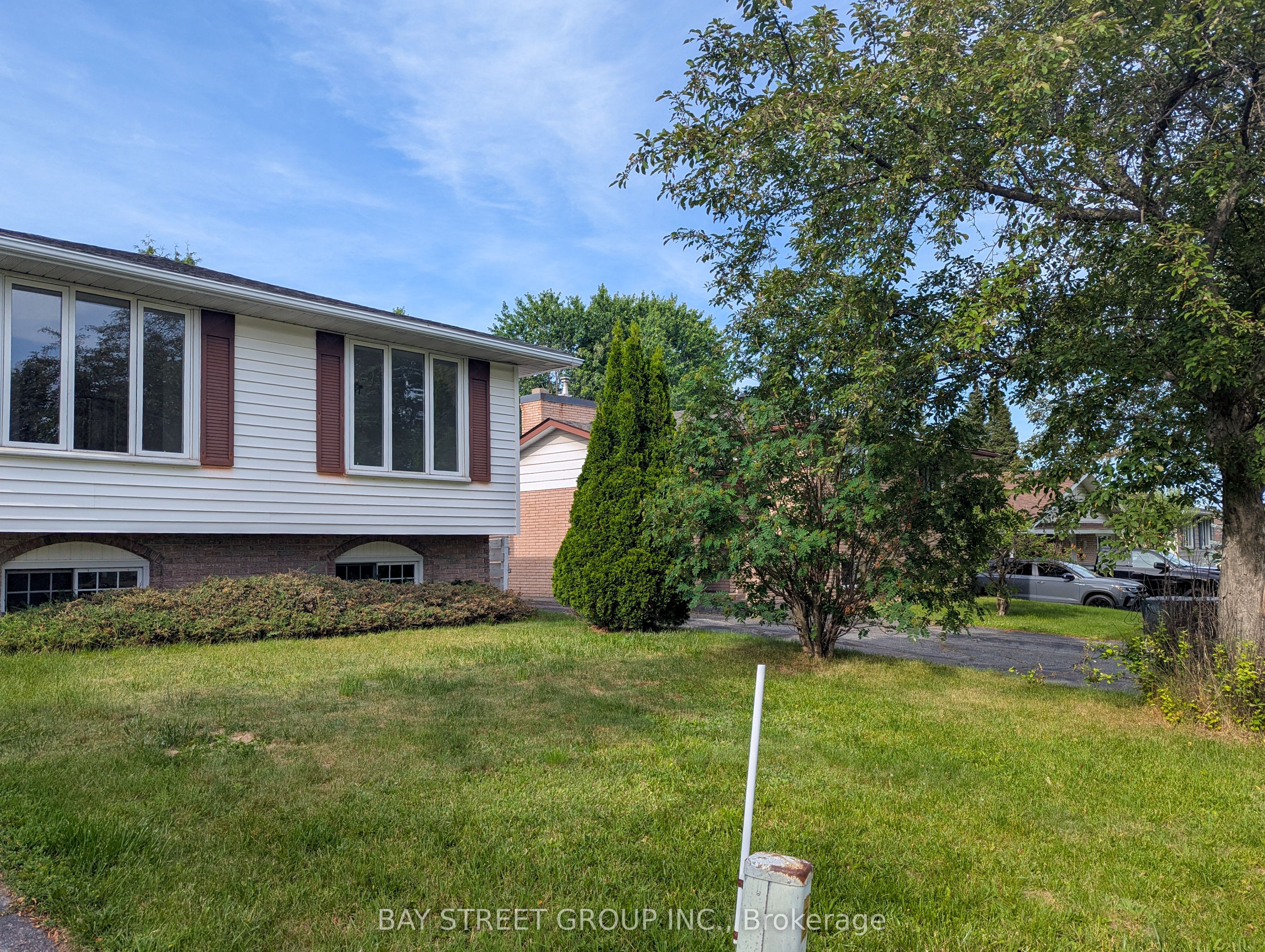 1688 Lamothe Street, Greater Sudbury, ON P3A 2K1 photo 2