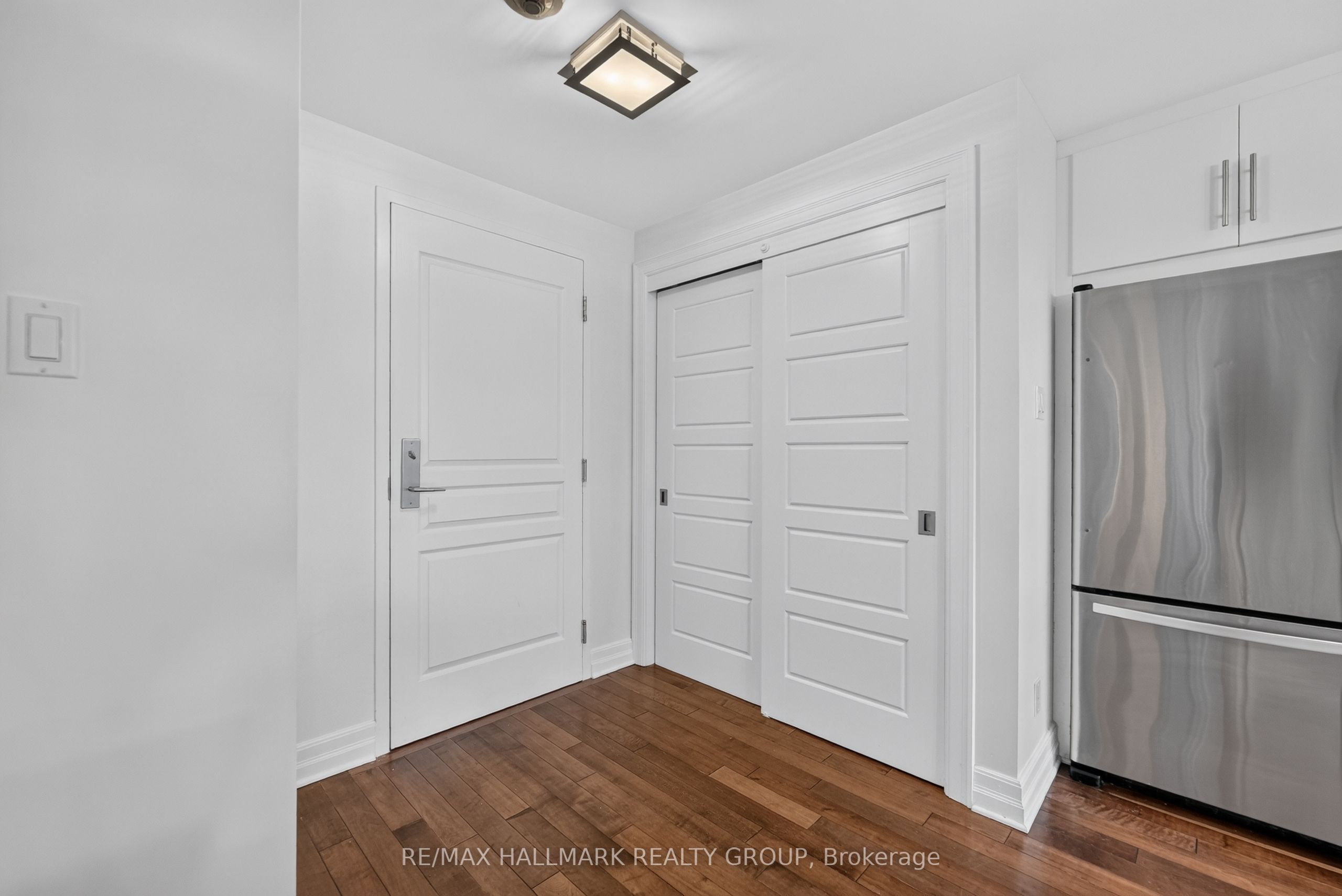 419 Laurier Avenue E 101, Lower Town - Sandy Hill, ON K1N 6R4 photo 3