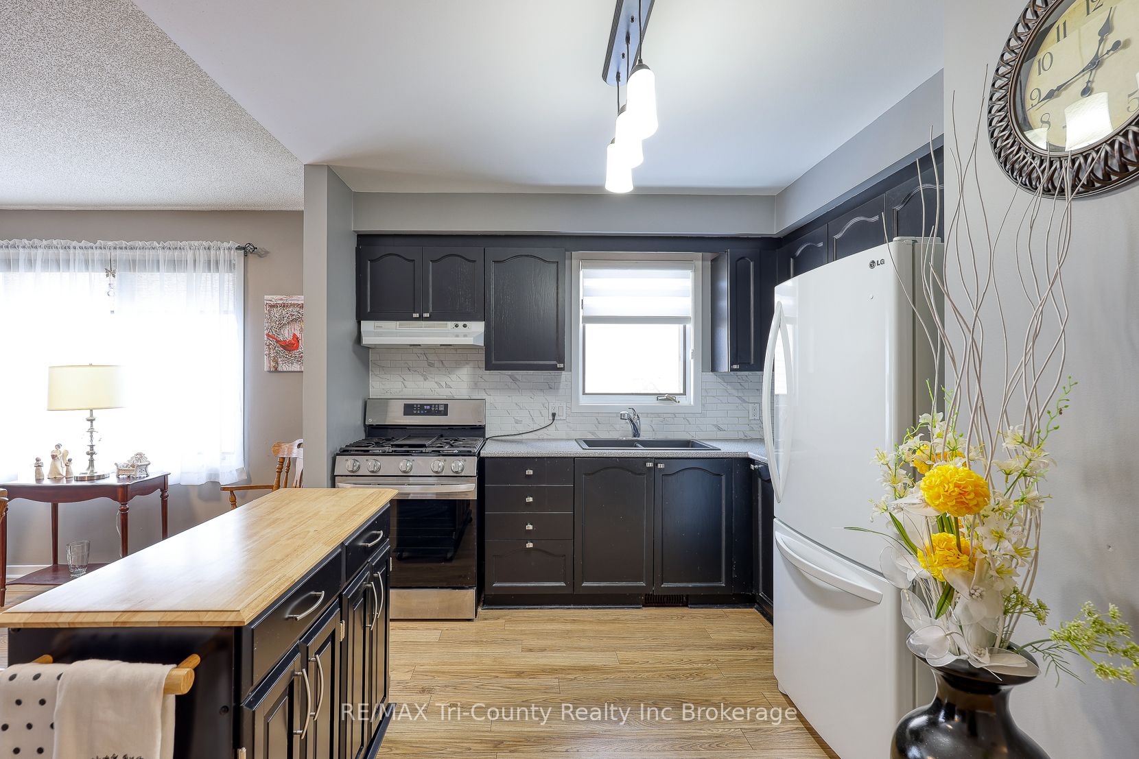 33 Wilkins Crescent, Tillsonburg, ON N4G 5M6 photo 4