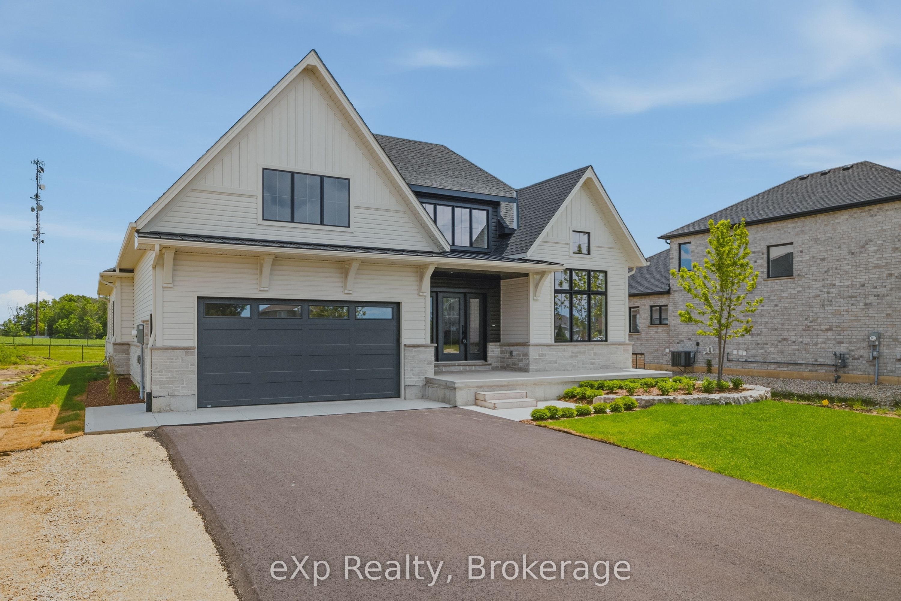1036 Walton Avenue N, North Perth, ON N4W 3S2