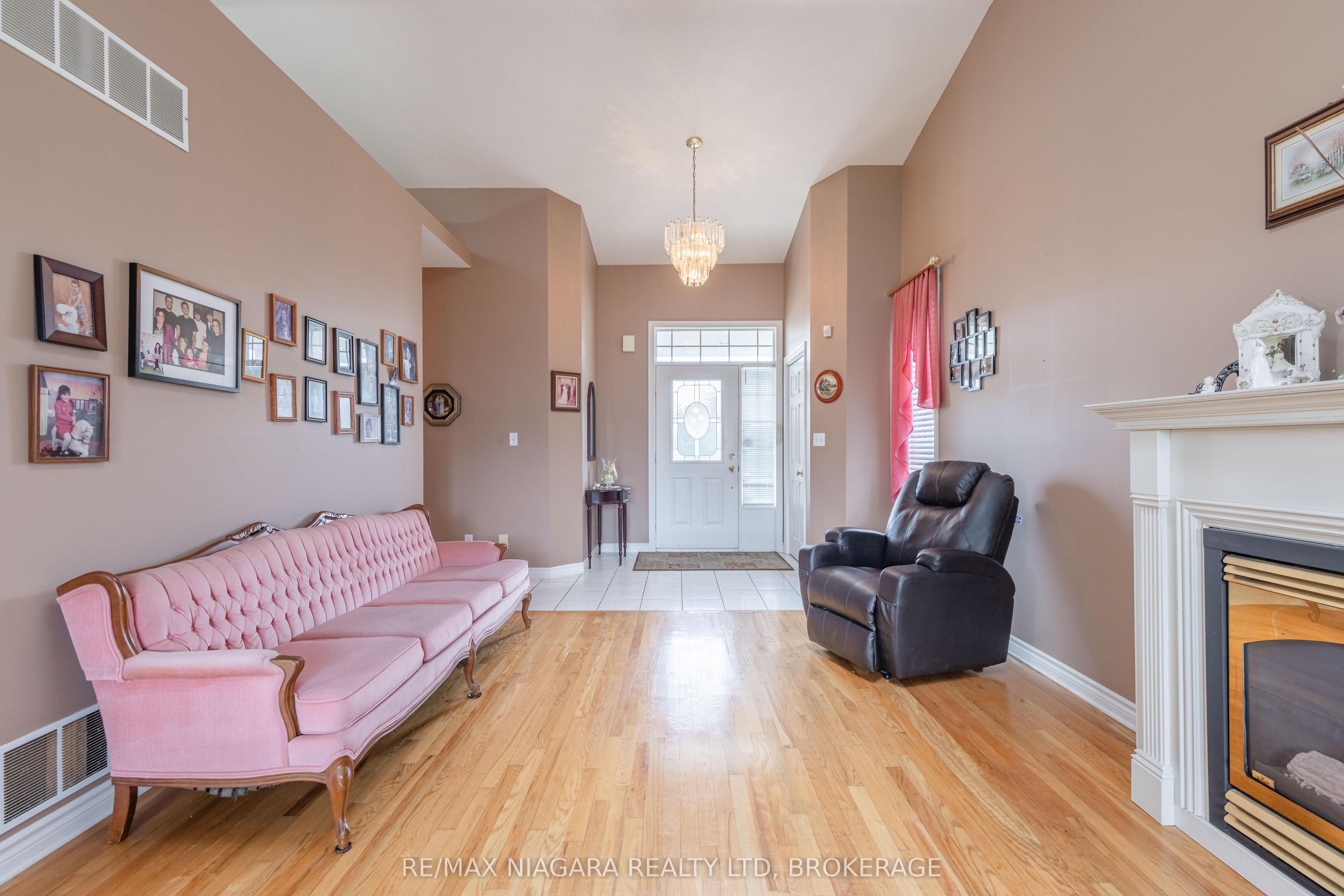 8034 Pinellas Park Drive, Niagara Falls, ON L2H 3B2 photo 5