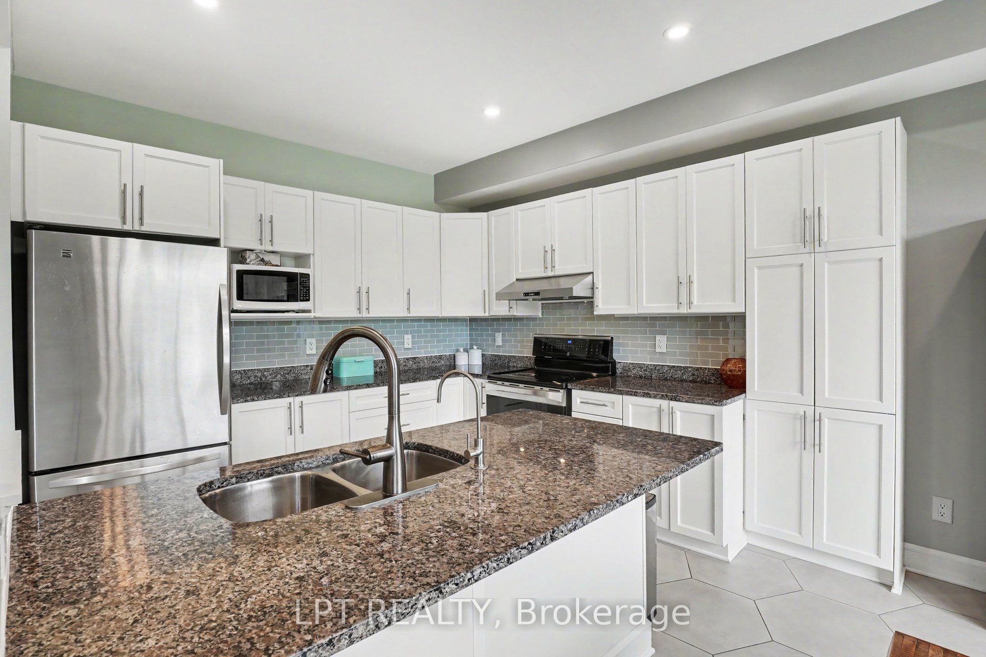 Waterdown 6548 Street N, Greely - Metcalfe - Osgoode - Vernon and Area, ON K4P 0E7 photo 4