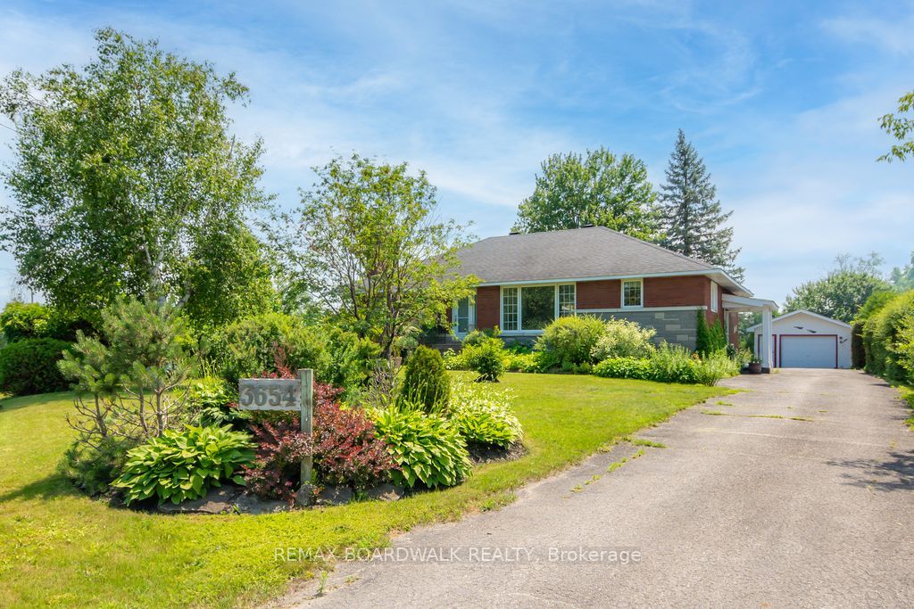 3654 Navan Road, Orleans - Convent Glen and Area, ON K4B 1H9 photo 2