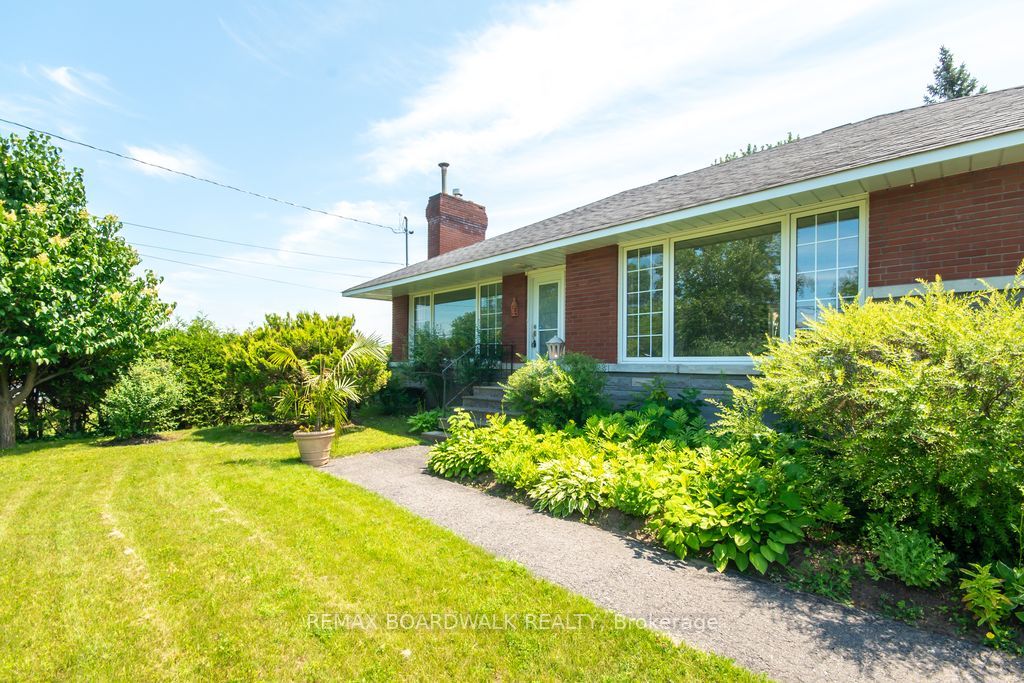 3654 Navan Road, Orleans - Convent Glen and Area, ON K4B 1H9 photo 3