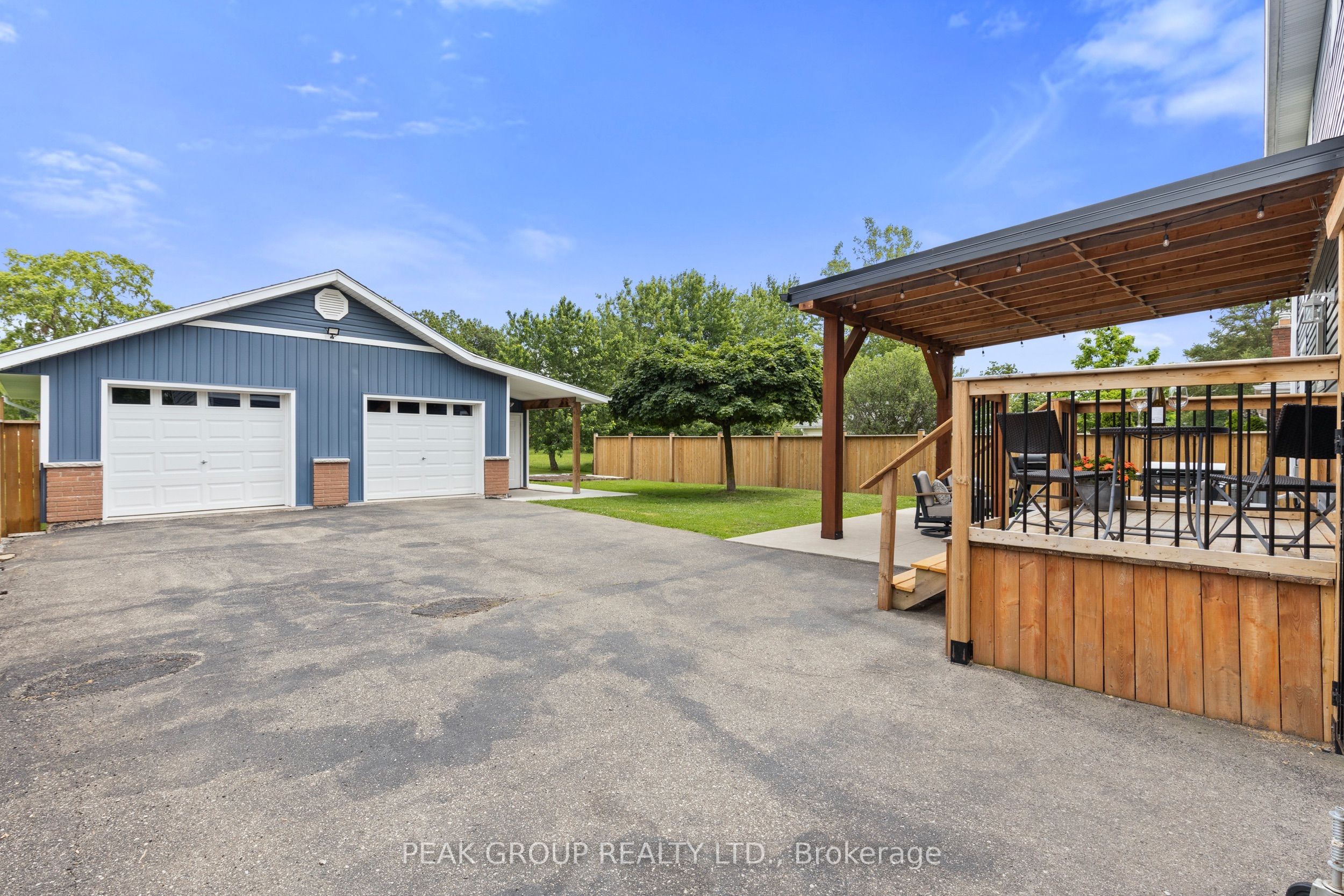 19 Bosnich Avenue, Welland, ON L3C 2W6 photo 2