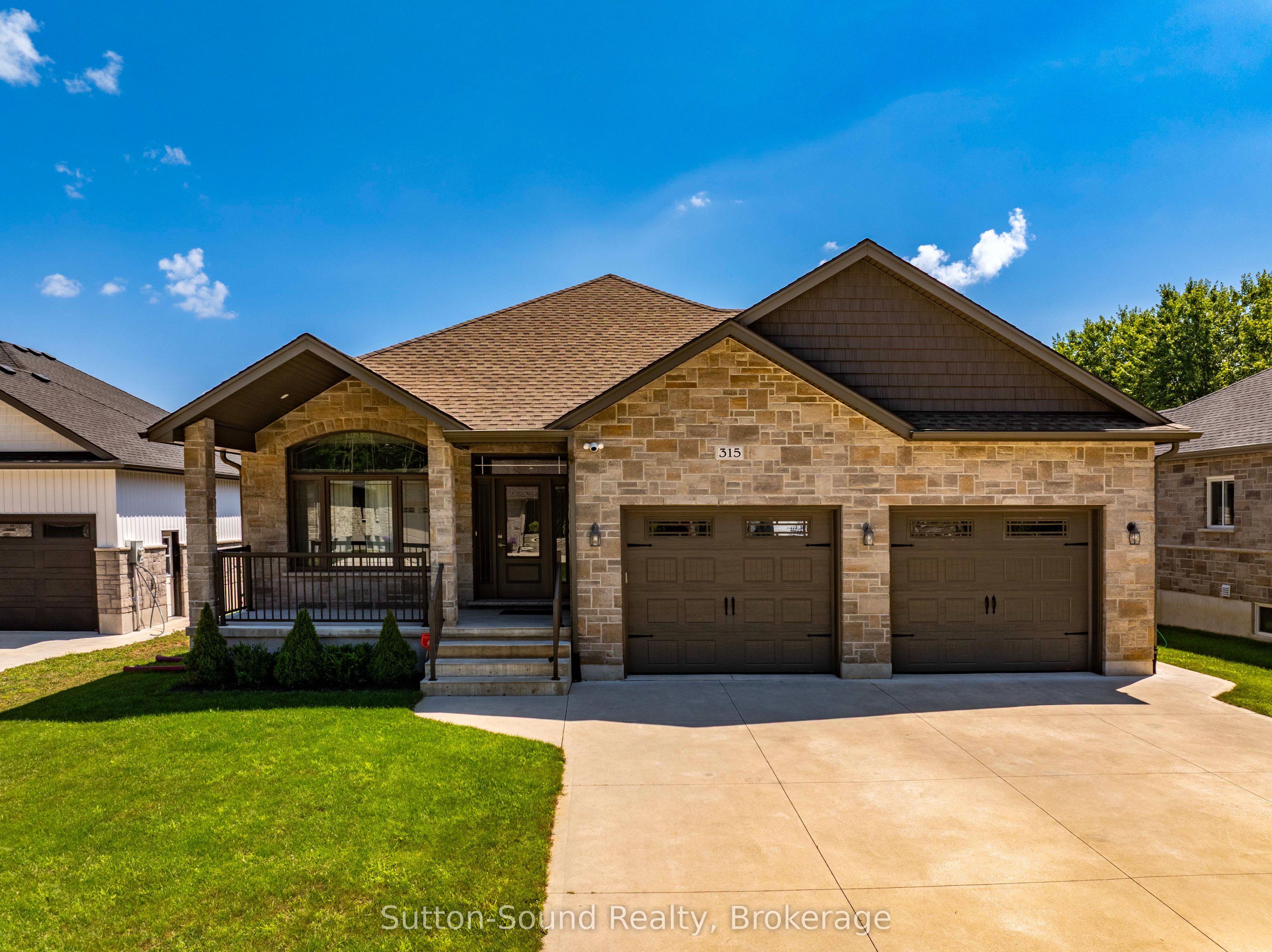315 6th Avenue W, Owen Sound, ON N4K 6K7 photo 2