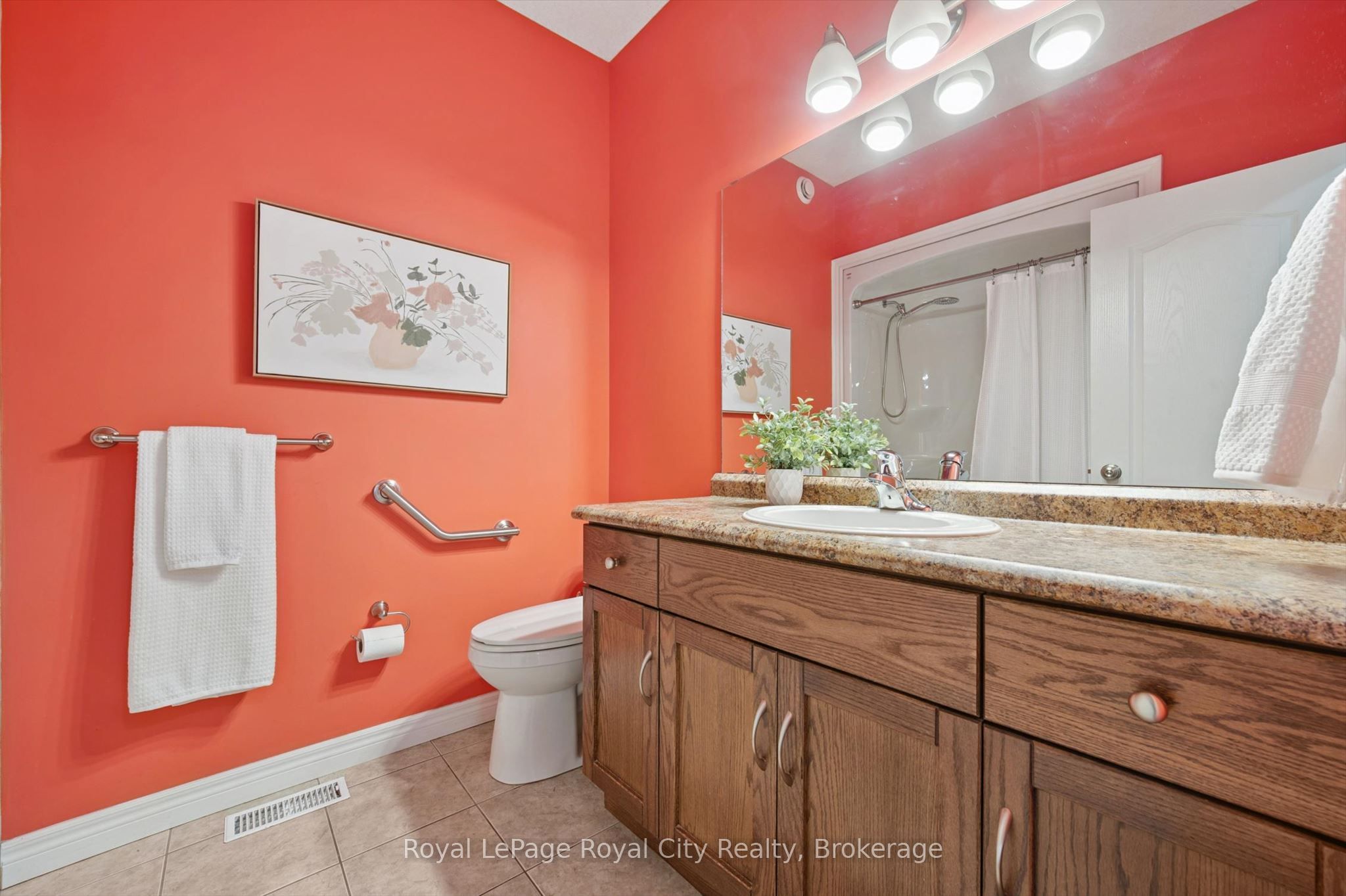 60A Eastview Road, Guelph, ON N1E 1Z6 photo 2