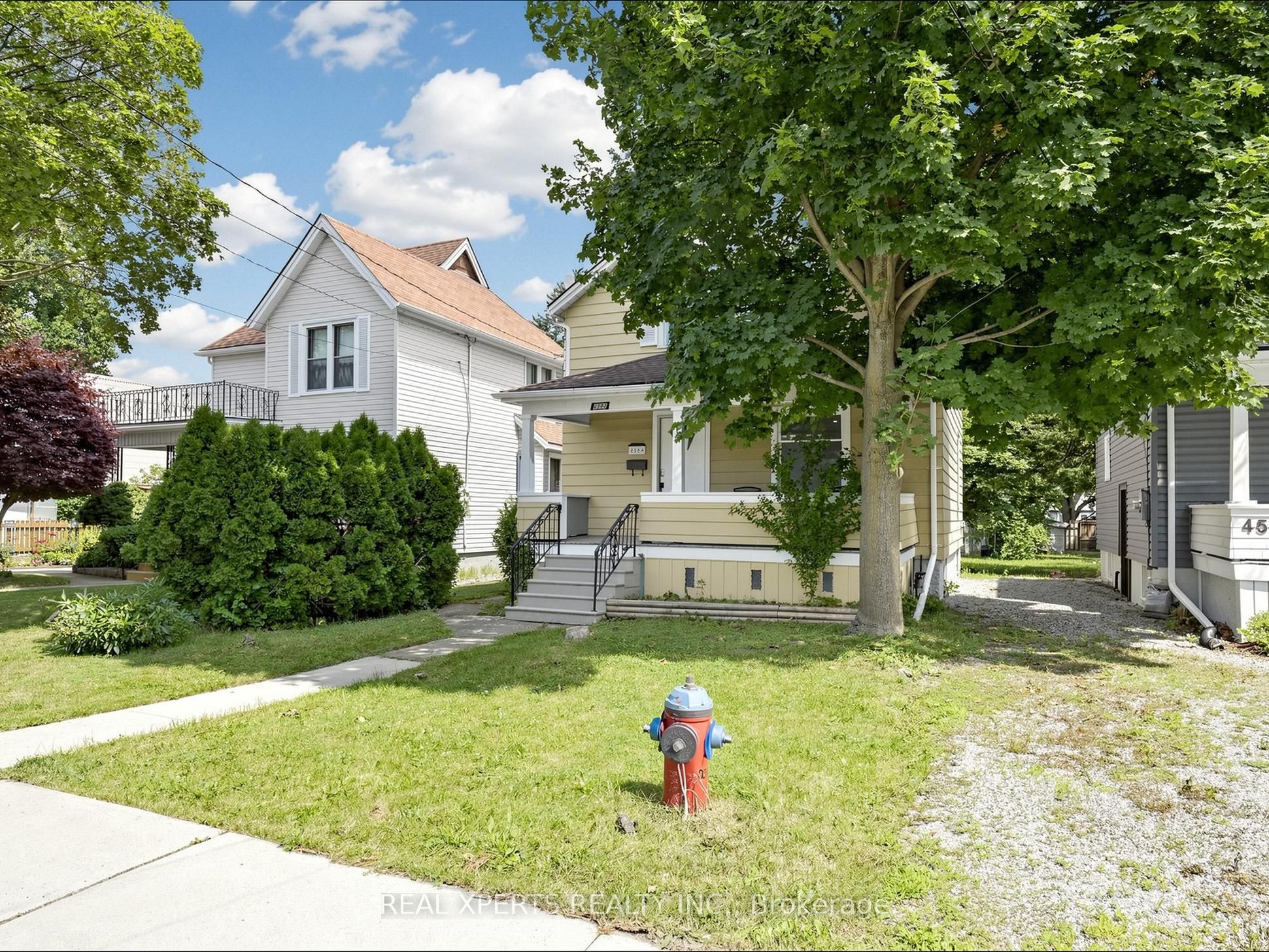 4564 Fourth Avenue, Niagara Falls, ON L2E 4N6 photo 2
