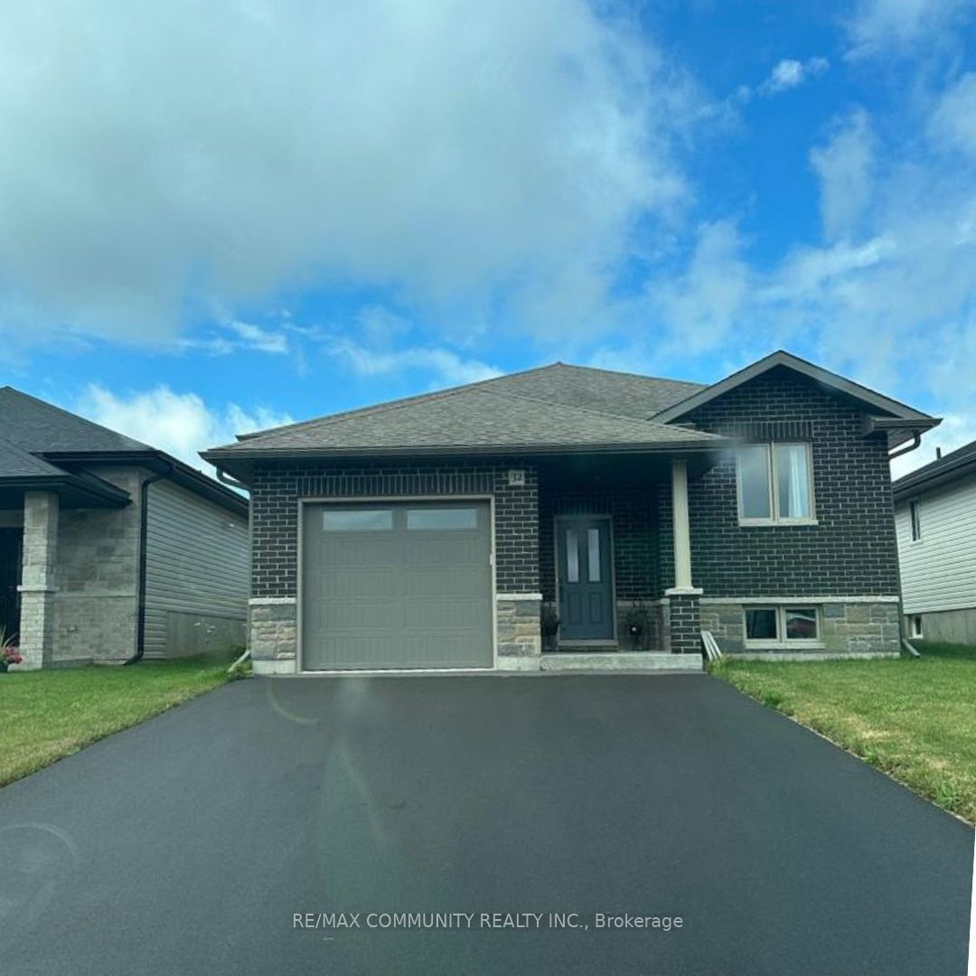 32 Cattail Crescent, Quinte West, ON K8V 0J4