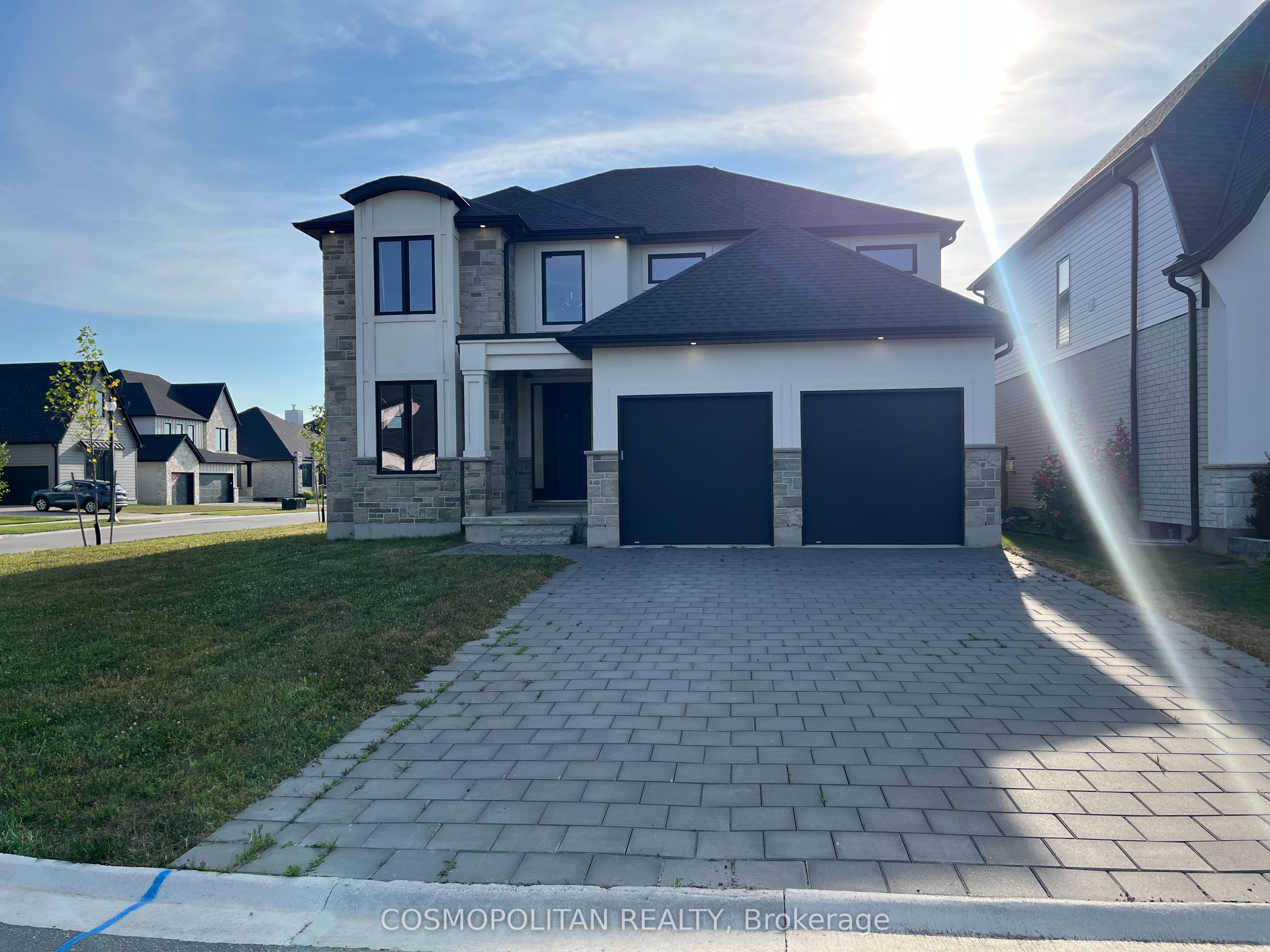 80 Aspen Circle, Thames Centre, ON N0M 2P0 photo 2