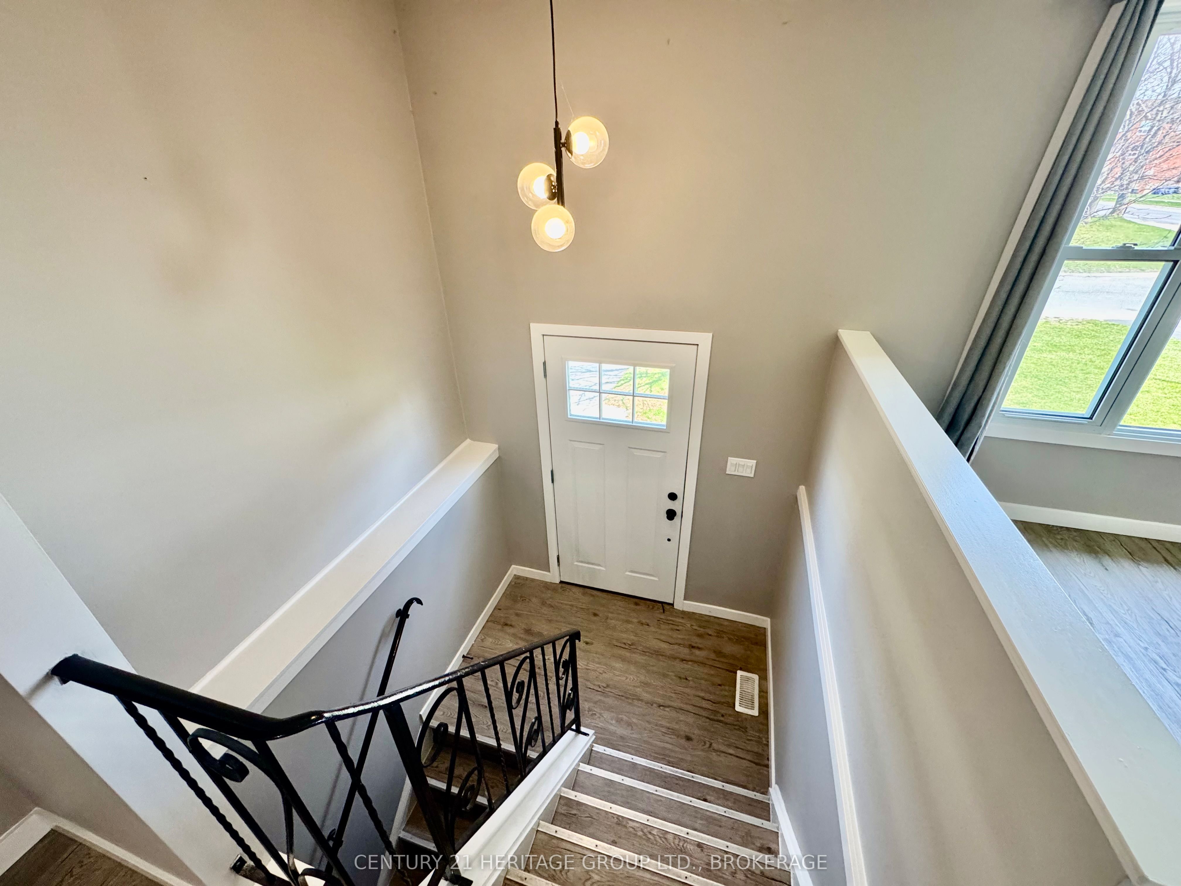 356 Owens Crescent, Kingston, ON K7M 8H8 photo 3