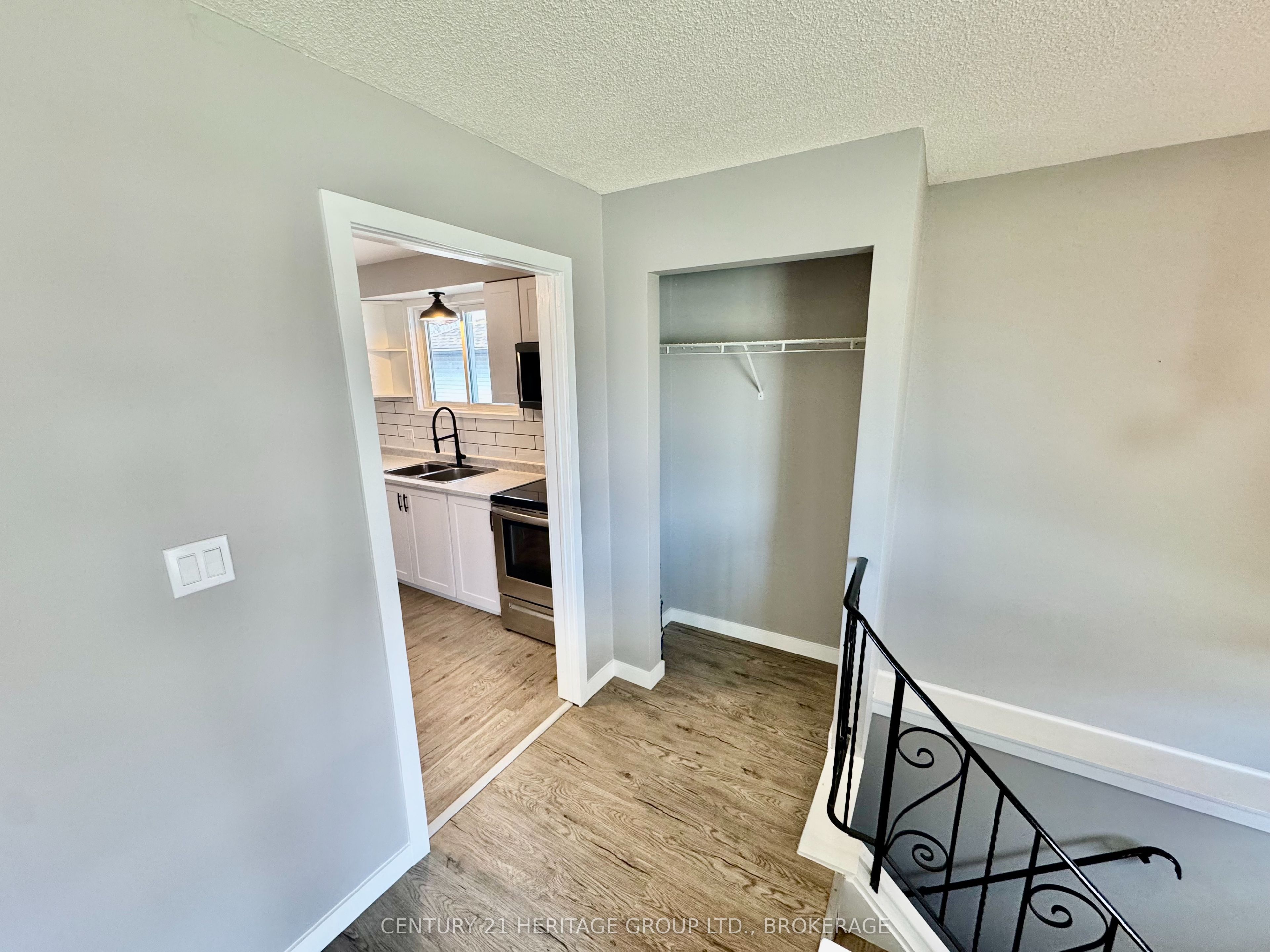356 Owens Crescent, Kingston, ON K7M 8H8 photo 4