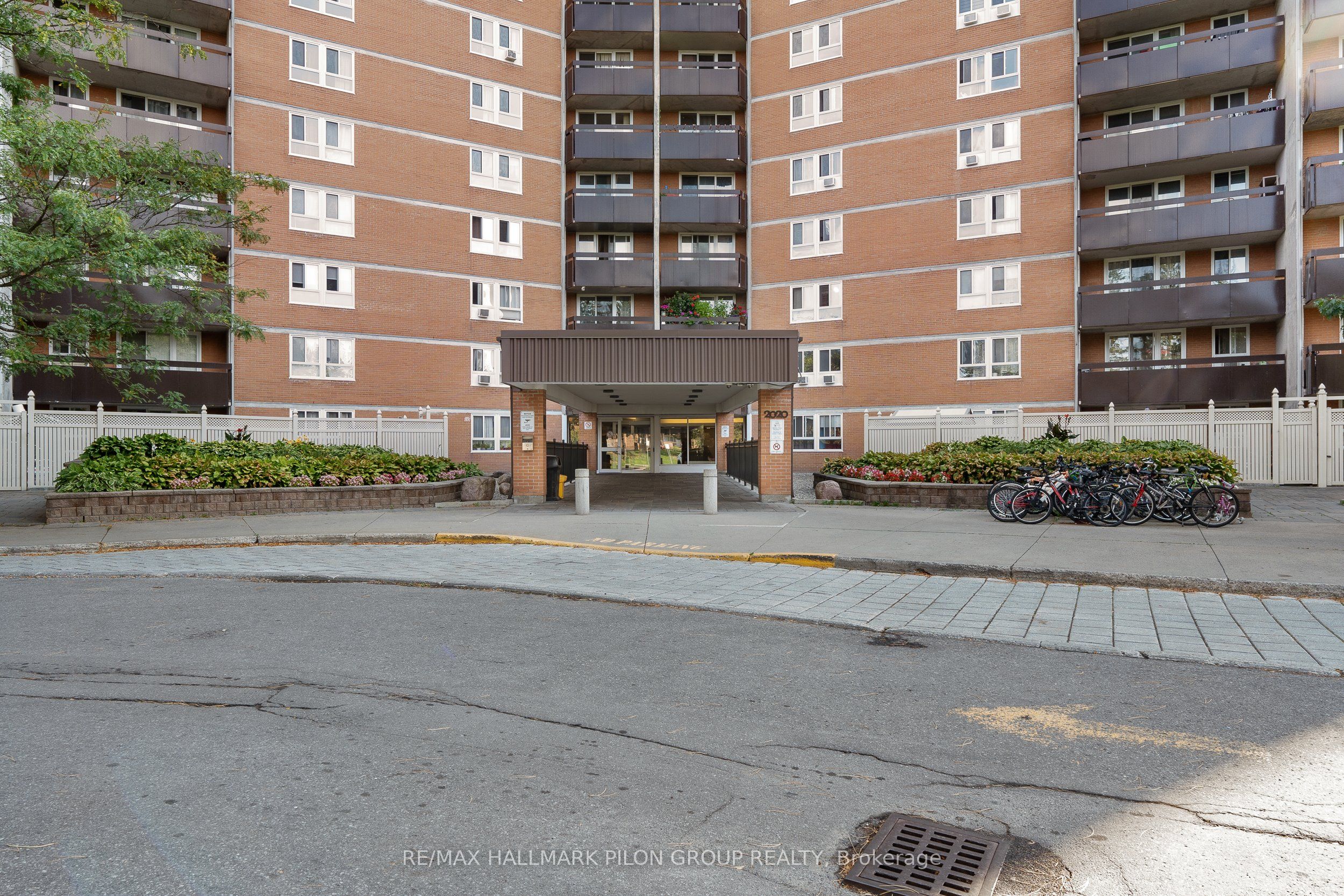 2000 Jasmine Crescent 508, Beacon Hill North - South and Area, ON K1J 8K4 photo 2