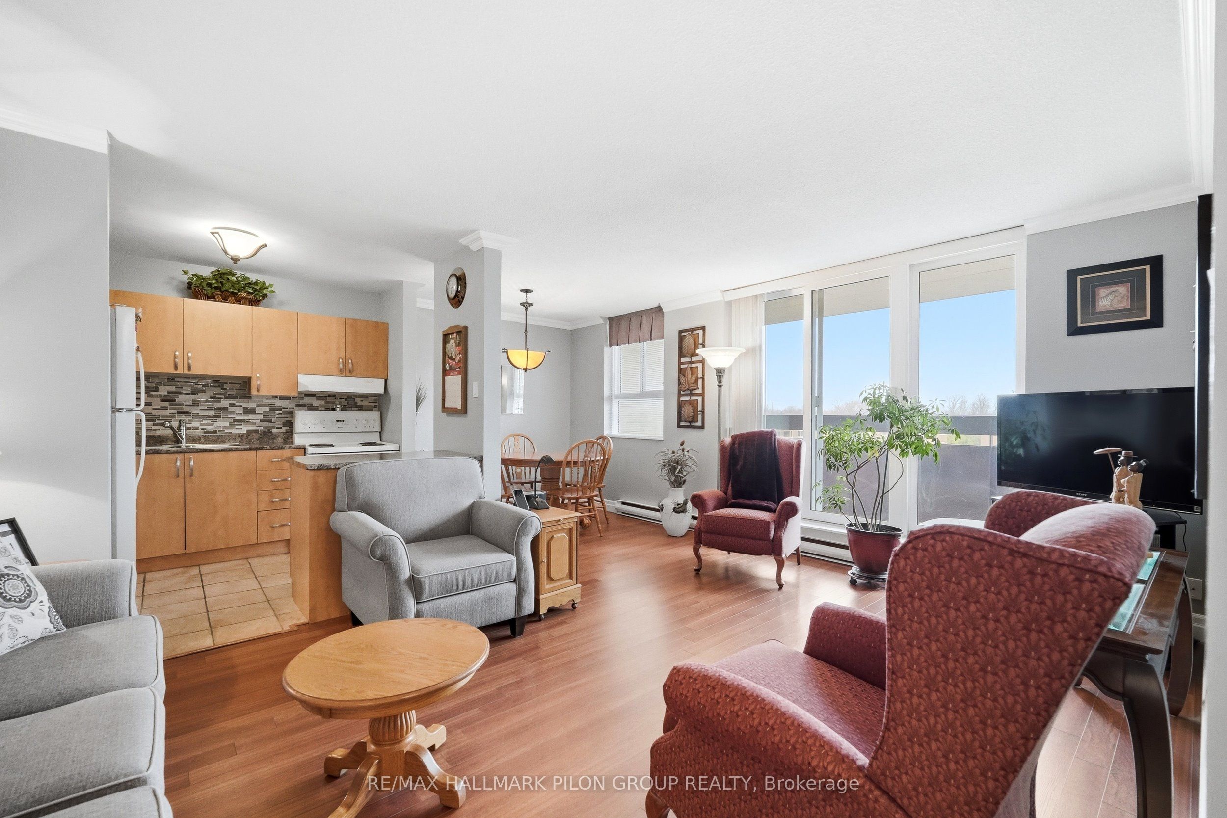 2000 Jasmine Crescent 508, Beacon Hill North - South and Area, ON K1J 8K4 photo 3