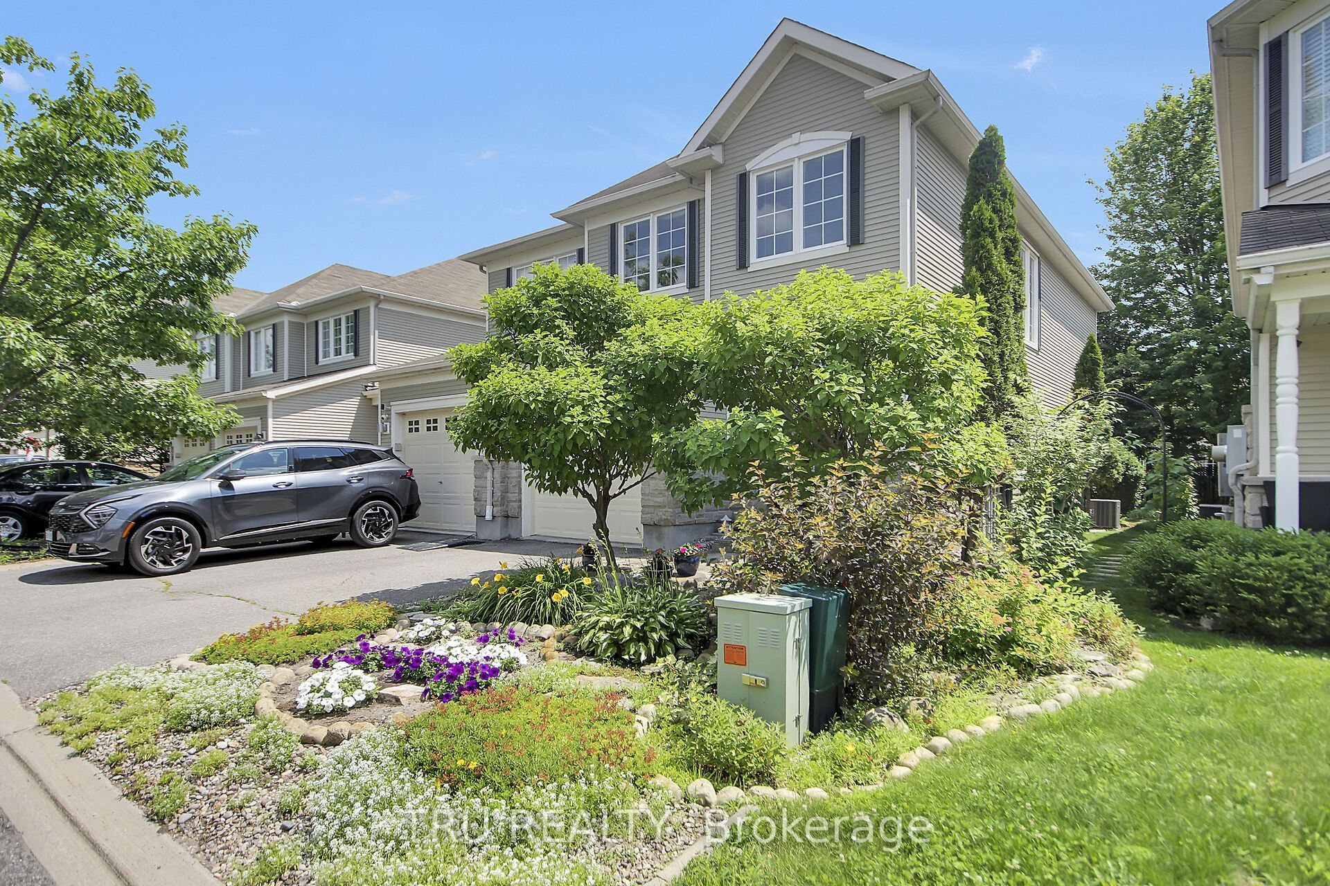109 Braddock Private, Barrhaven, ON K2J 0E7 photo 3