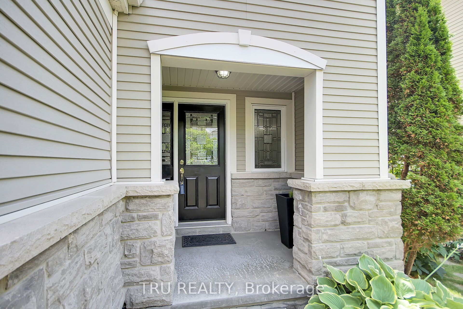 109 Braddock Private, Barrhaven, ON K2J 0E7 photo 4