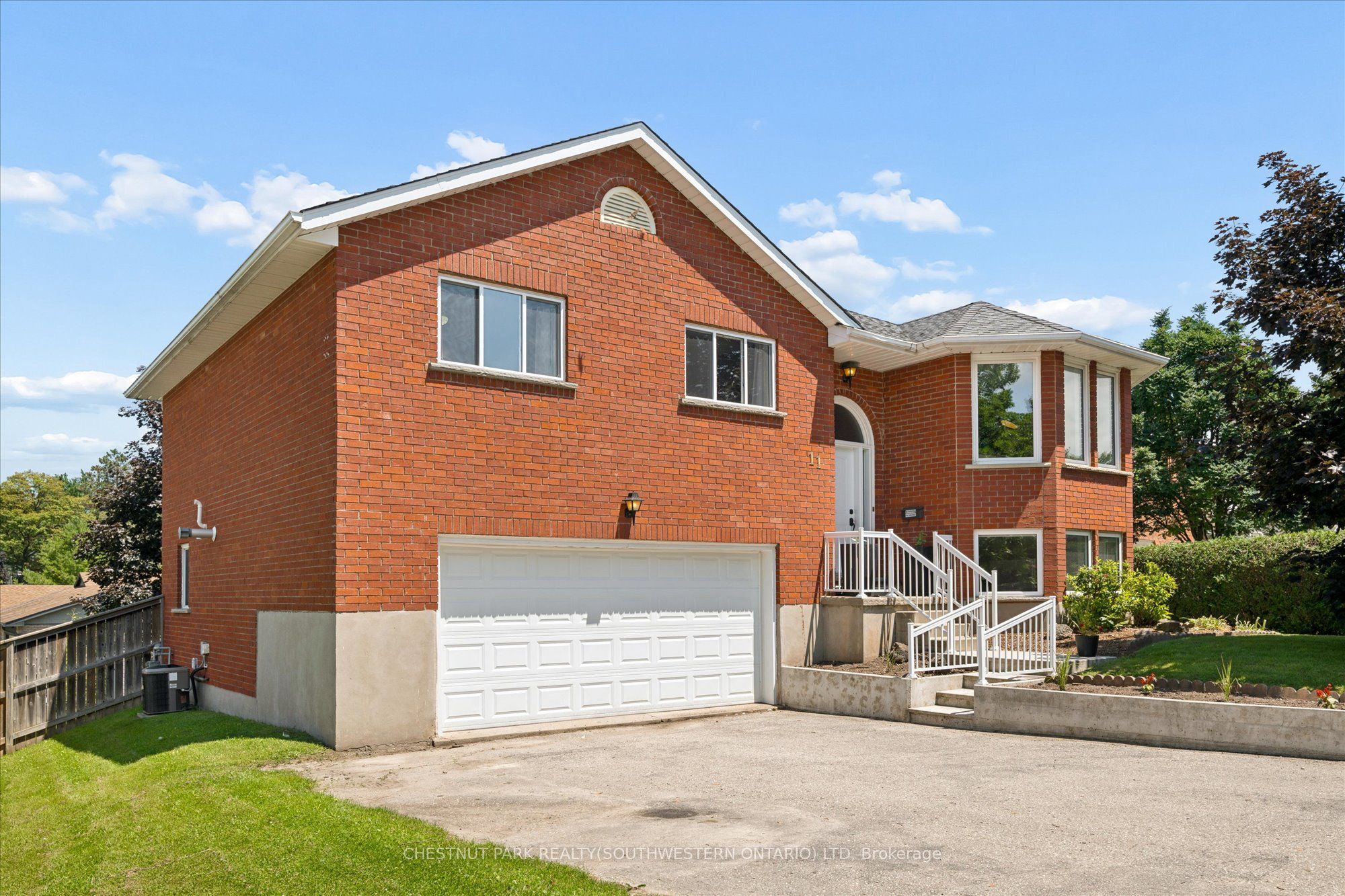 11 Bonniewood Drive, Mapleton, ON N0G 1P0 photo 5