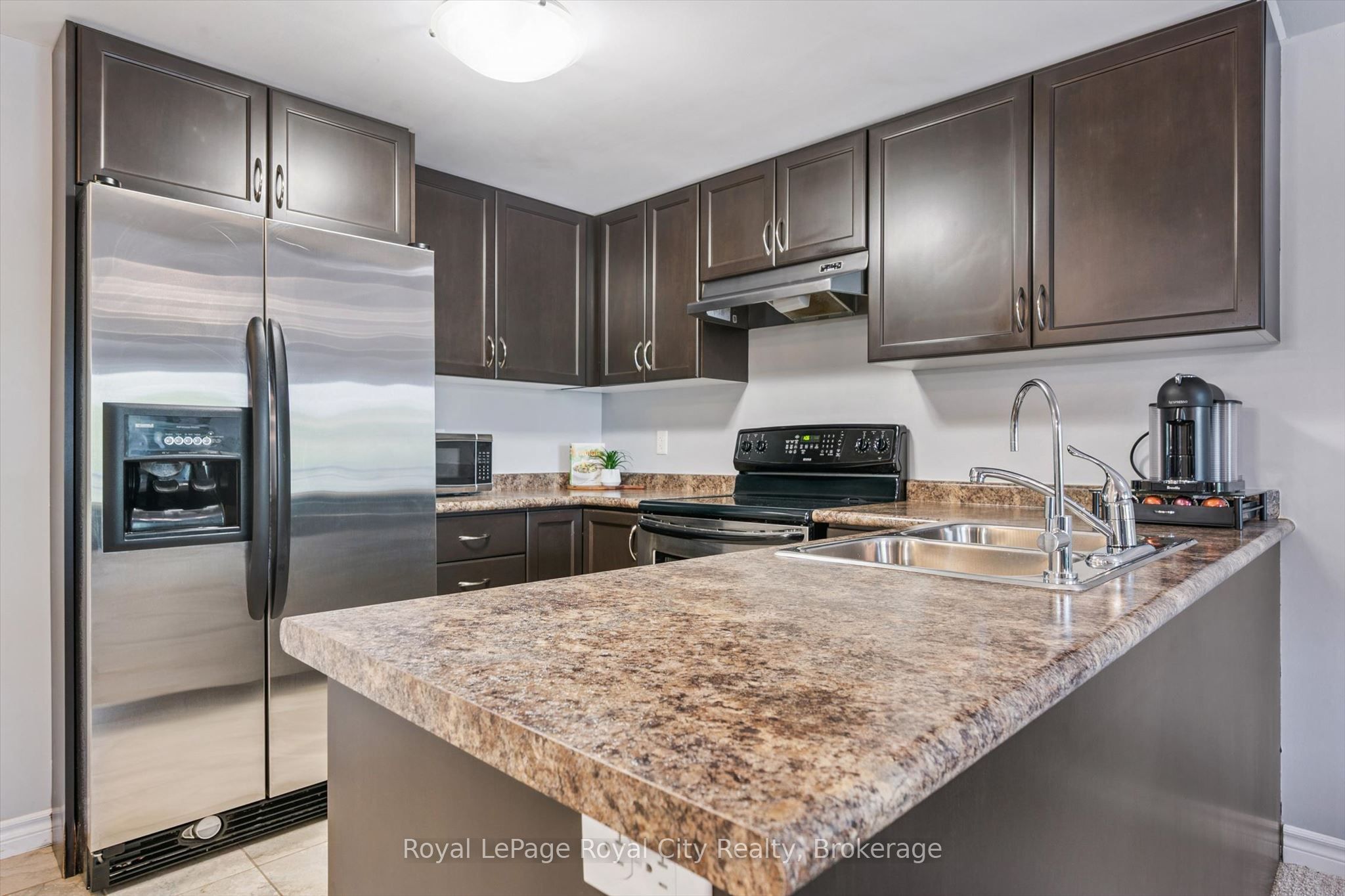 35 Kingsbury Square 121, Guelph, ON N1L 0J4 photo 5
