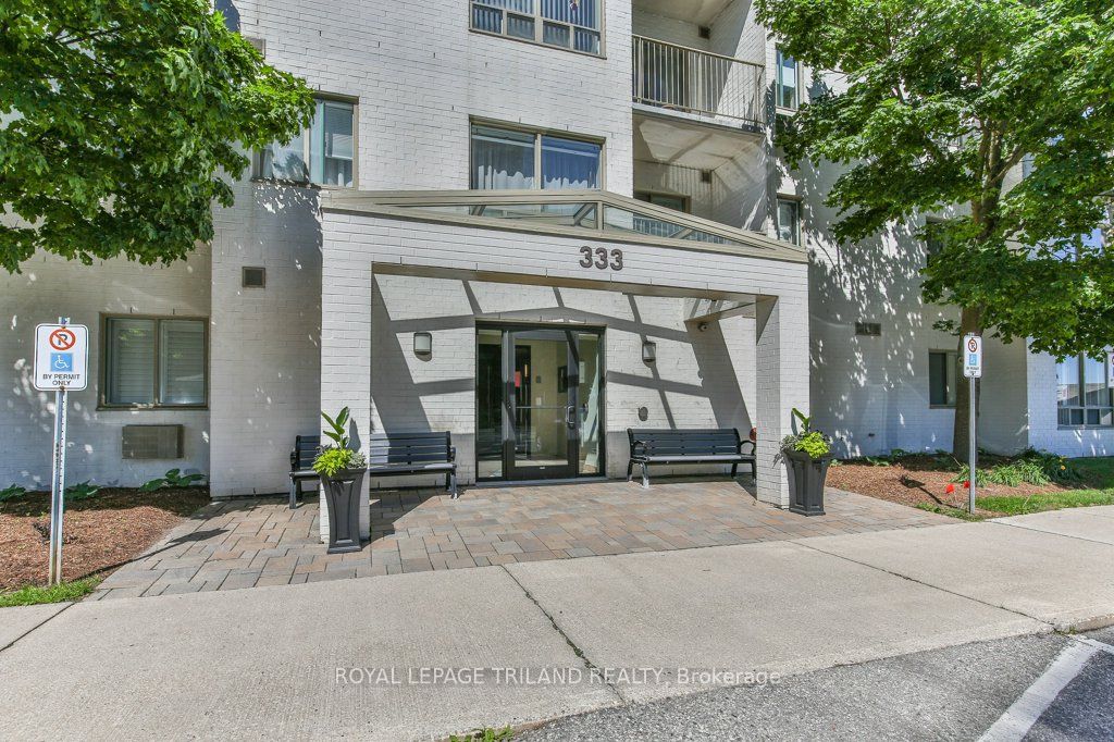 333 Commissioners Road W 405, London South, ON N6J 4X7 photo 3
