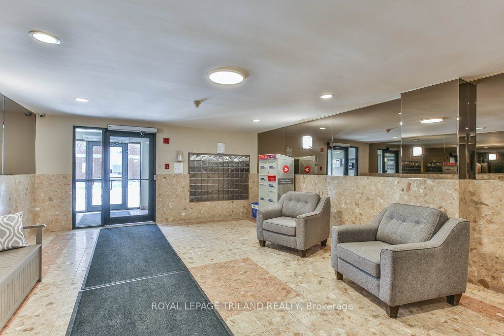333 Commissioners Road W 405, London South, ON N6J 4X7 photo 4