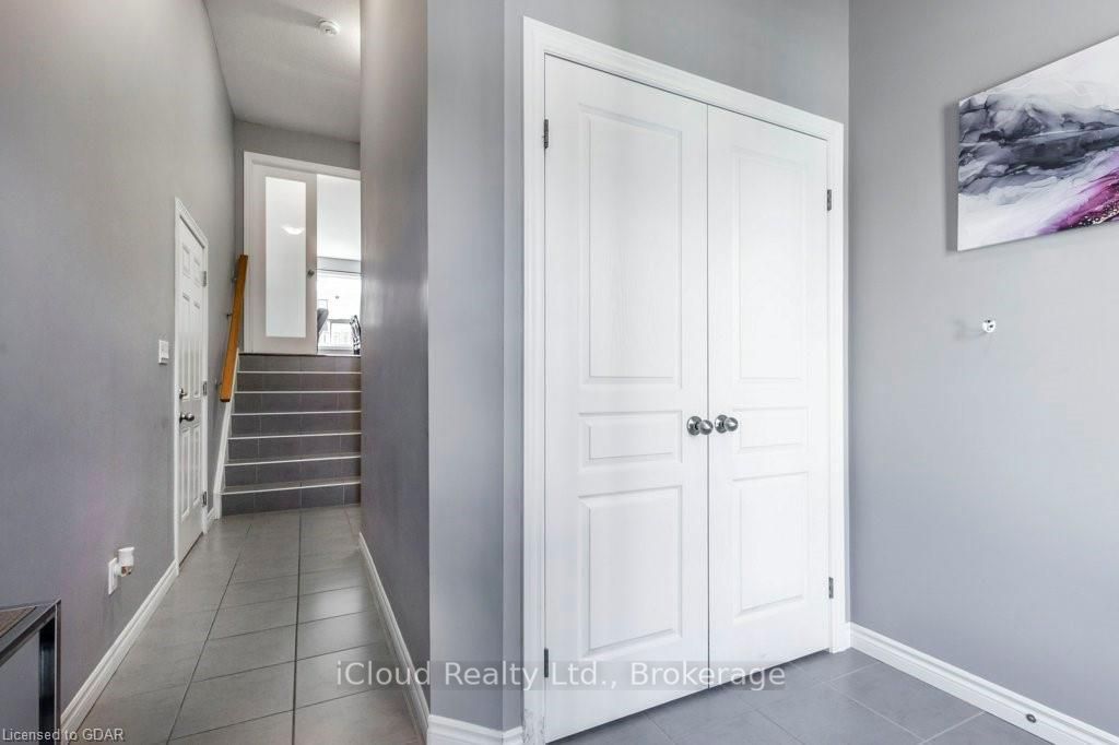 122 Summit Ridge Drive, Guelph, ON N1E 0M8 photo 4