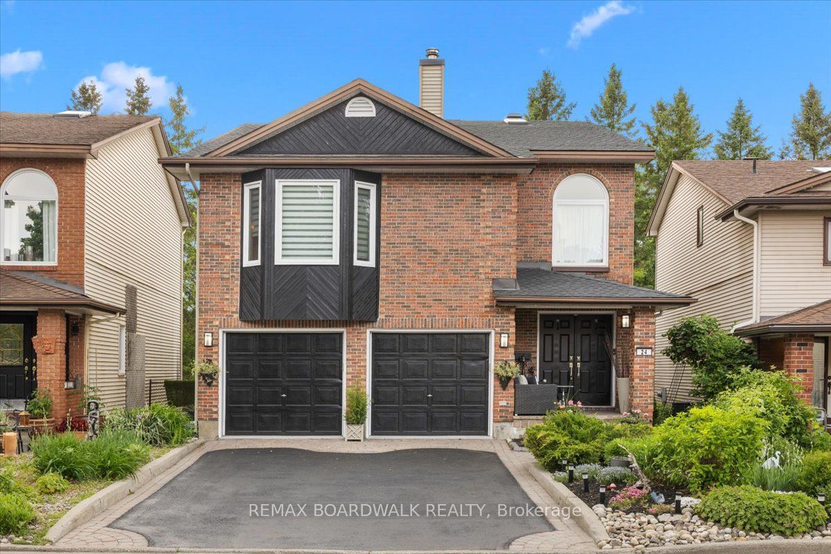 24 HACKETT Street, Hunt Club - Windsor Park Village and Area, ON K1V 0P7