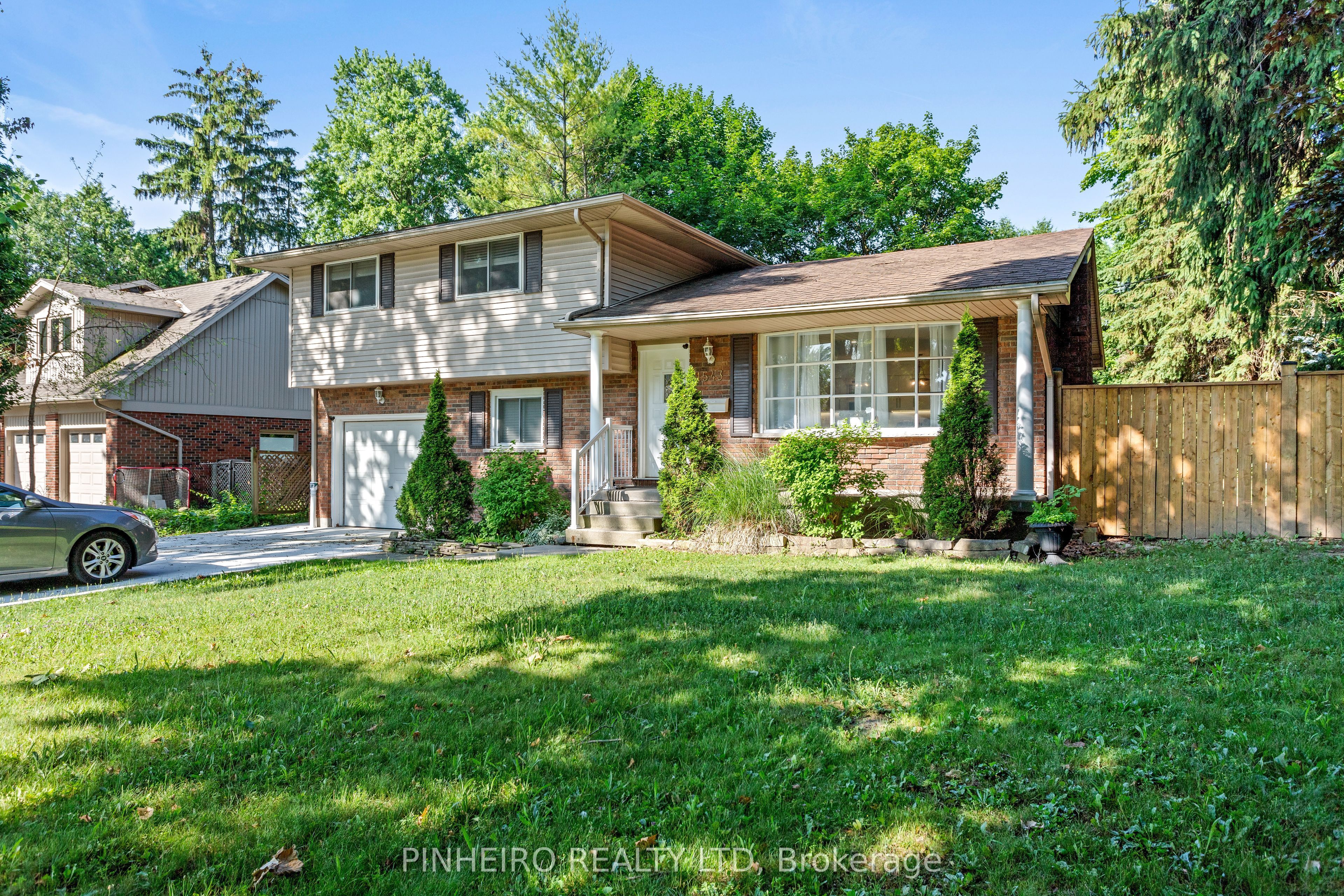 1543 STONEYBROOK Crescent, London North, ON N5X 1C6 photo 3
