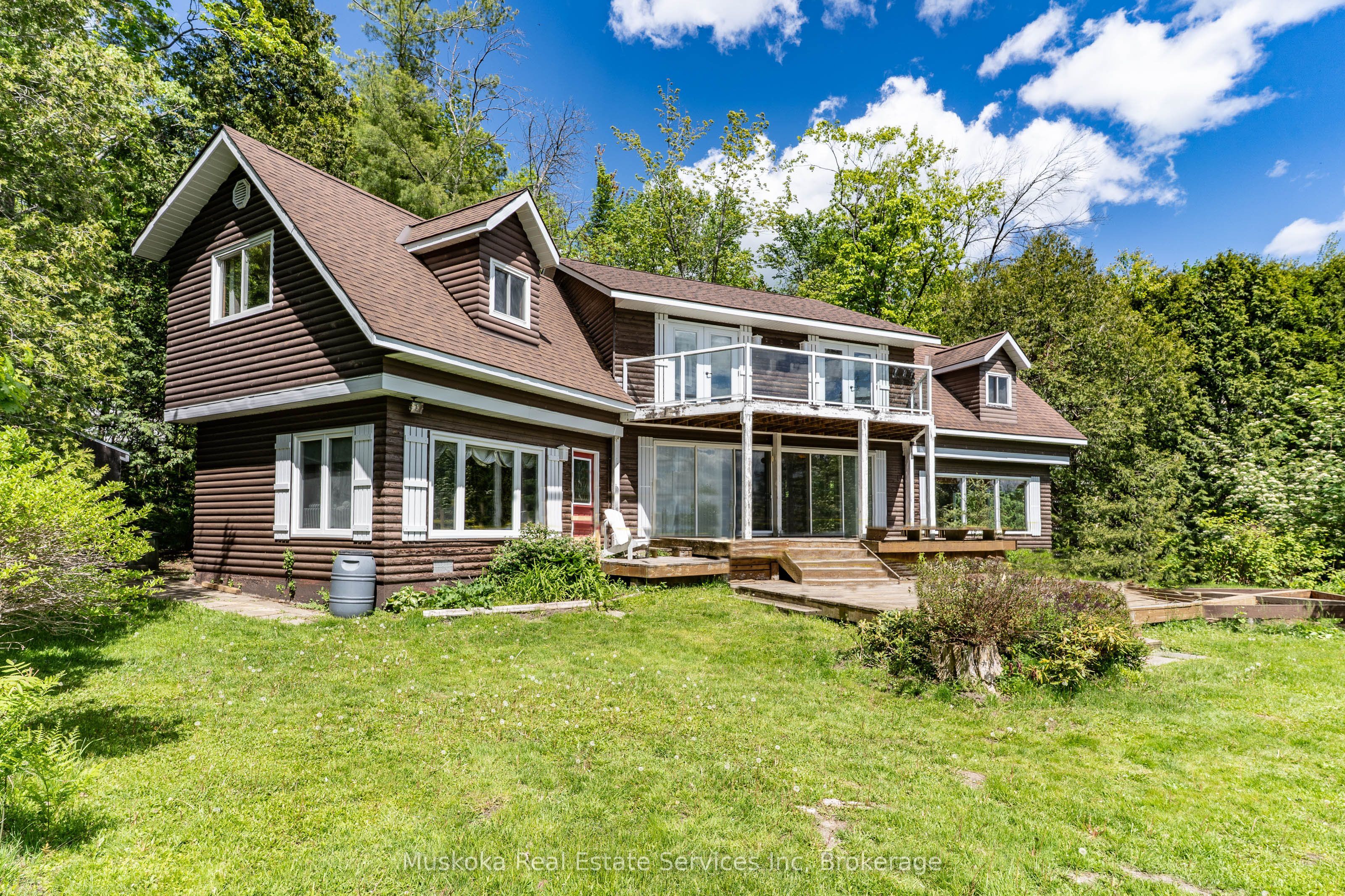 655 Farquhar Street, Gravenhurst, ON P1P 1E3