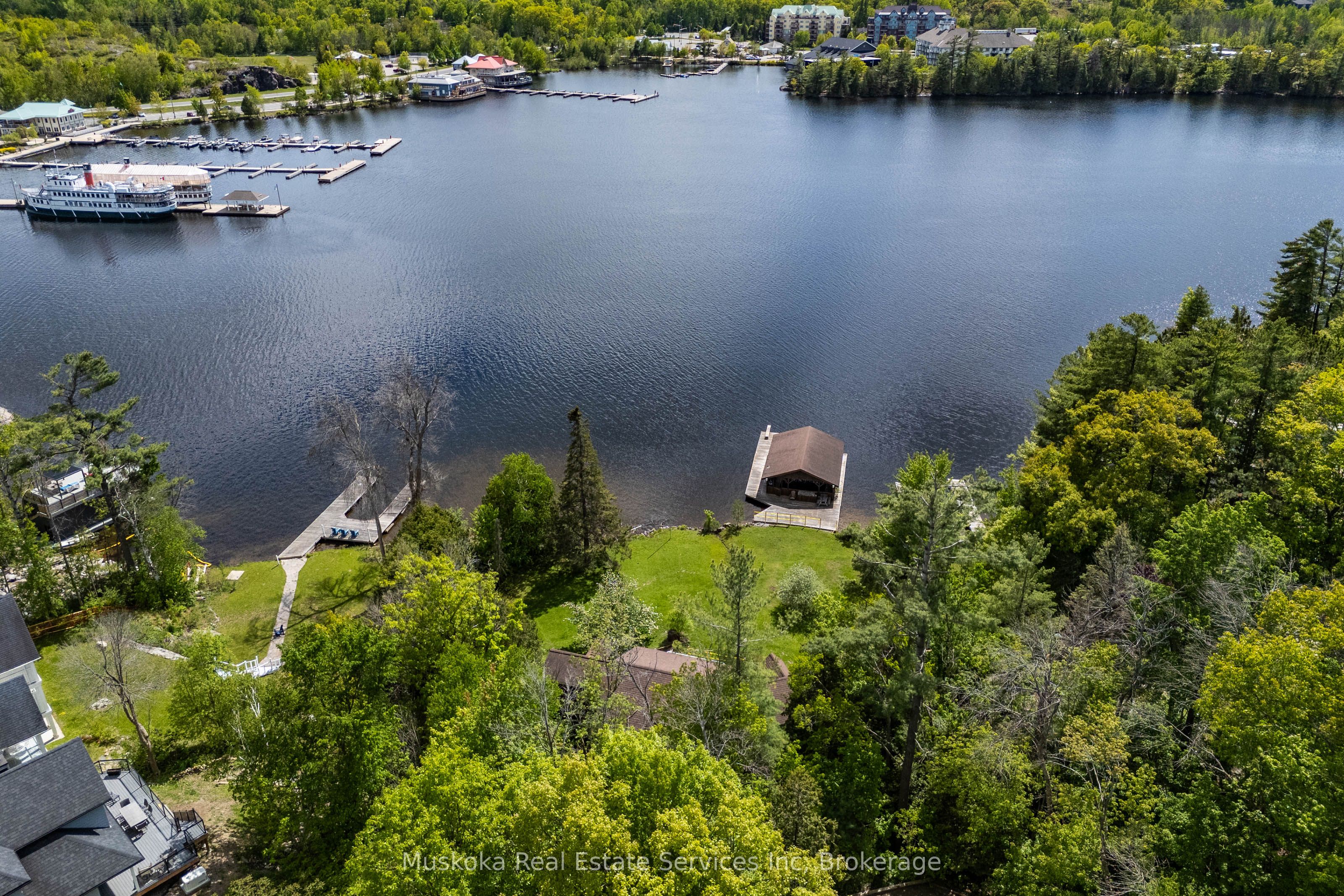 655 Farquhar Street, Gravenhurst, ON P1P 1E3 photo 3