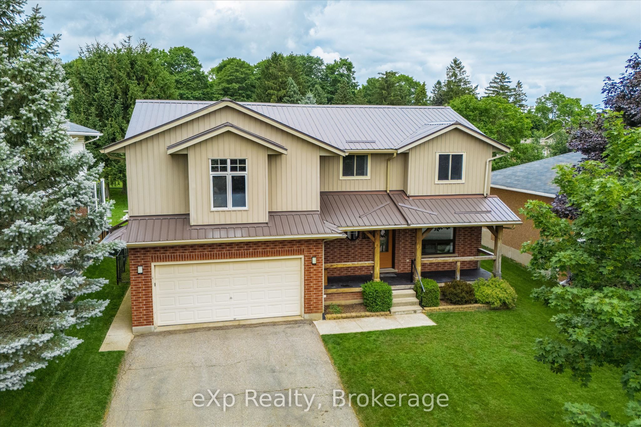 19 Keating Drive, Centre Wellington, ON N0B 1S0 photo 2